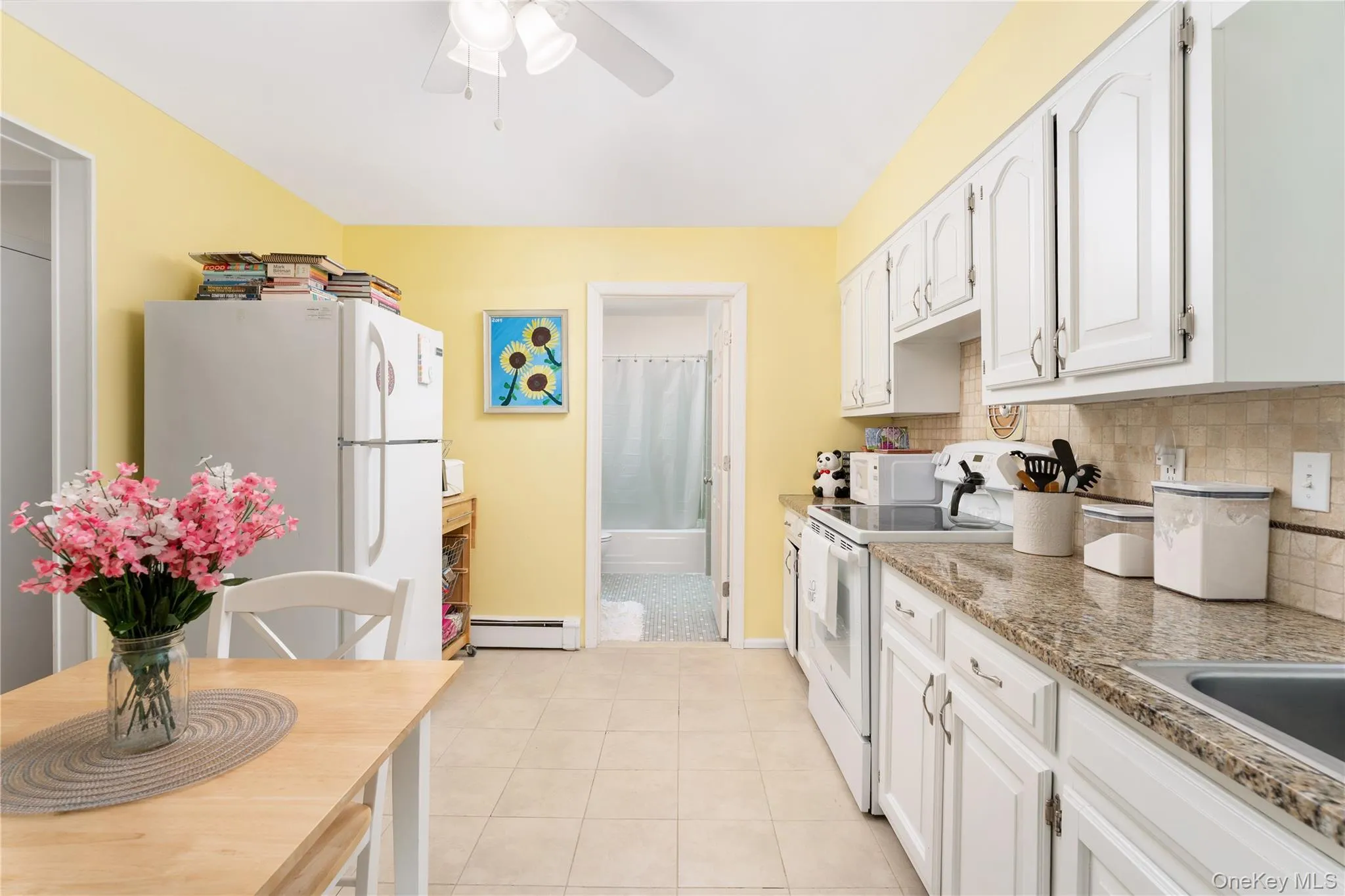 22 End Avenue, Southampton, NY, 3 Bedrooms Bedrooms, 8 Rooms Rooms,2 BathroomsBathrooms,Residential Lease,For Rent,End,0,1007266 22 End Avenue, Southampton, NY, 3 Bedrooms Bedrooms, 8 Rooms Rooms,2 BathroomsBathrooms,Residential Lease,For Rent,End,0,1007266