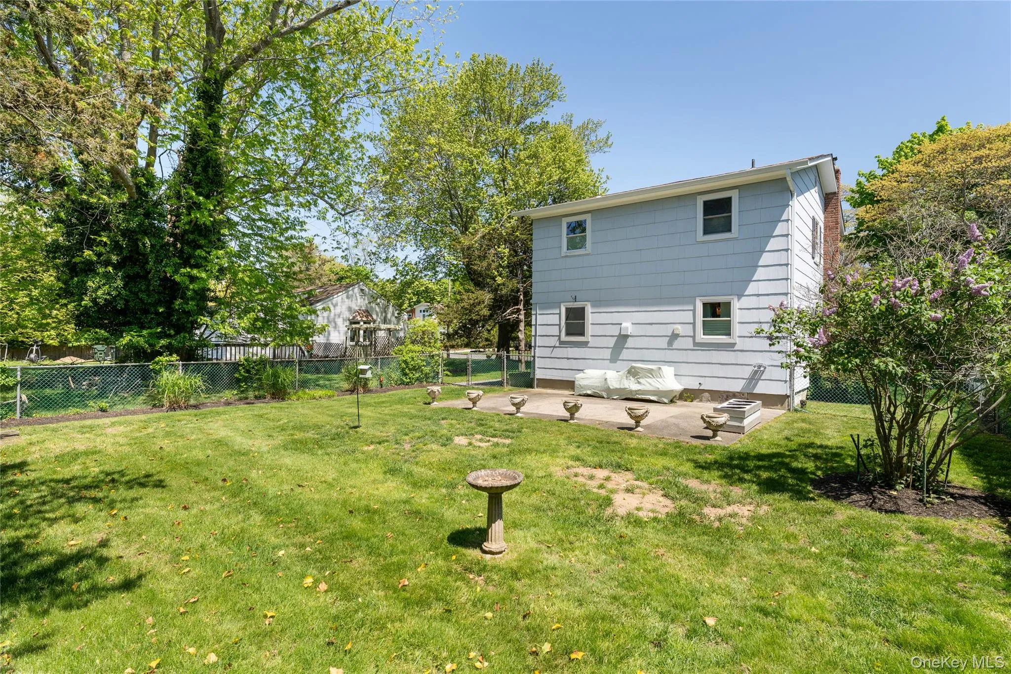 22 End Avenue, Southampton, NY, 3 Bedrooms Bedrooms, 8 Rooms Rooms,2 BathroomsBathrooms,Residential Lease,For Rent,End,0,1007266 22 End Avenue, Southampton, NY, 3 Bedrooms Bedrooms, 8 Rooms Rooms,2 BathroomsBathrooms,Residential Lease,For Rent,End,0,1007266
