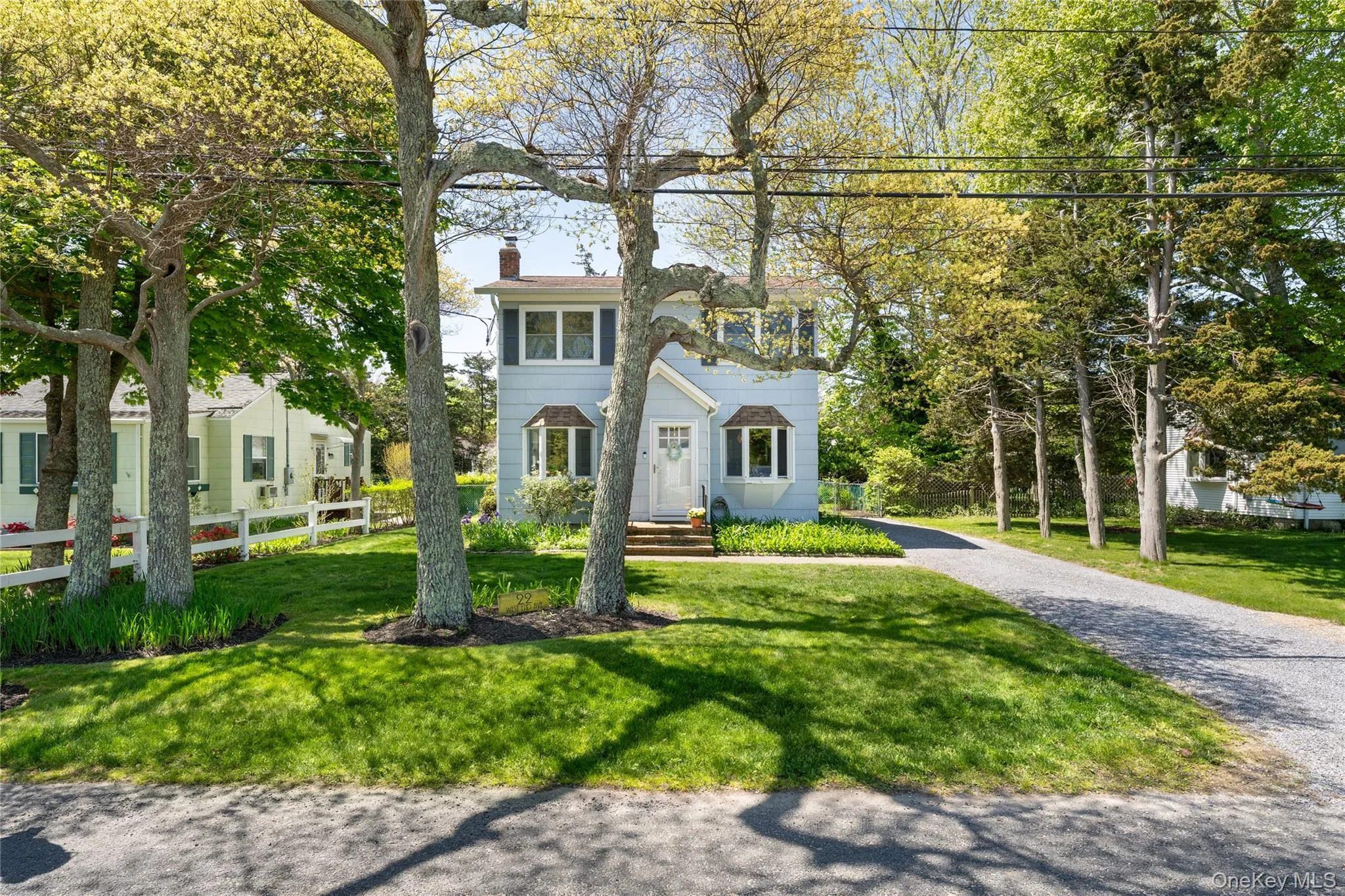 22 End Avenue, Southampton, NY, 3 Bedrooms Bedrooms, 8 Rooms Rooms,2 BathroomsBathrooms,Residential Lease,For Rent,End,0,1007266 22 End Avenue, Southampton, NY, 3 Bedrooms Bedrooms, 8 Rooms Rooms,2 BathroomsBathrooms,Residential Lease,For Rent,End,0,1007266