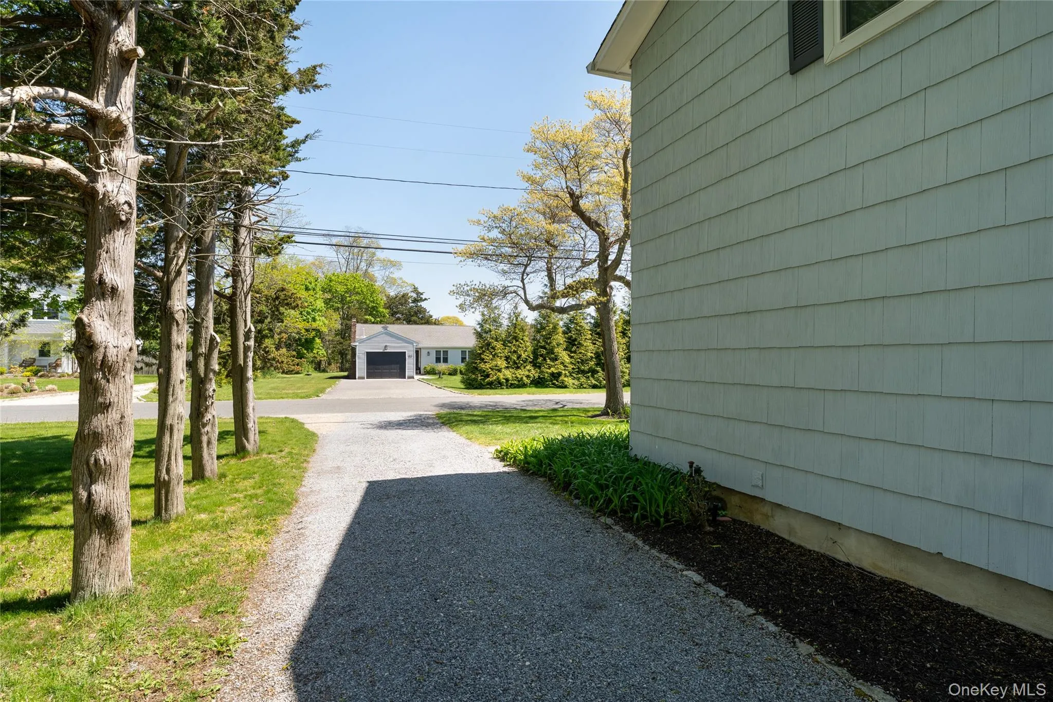22 End Avenue, Southampton, NY, 3 Bedrooms Bedrooms, 8 Rooms Rooms,2 BathroomsBathrooms,Residential Lease,For Rent,End,0,1007266 22 End Avenue, Southampton, NY, 3 Bedrooms Bedrooms, 8 Rooms Rooms,2 BathroomsBathrooms,Residential Lease,For Rent,End,0,1007266