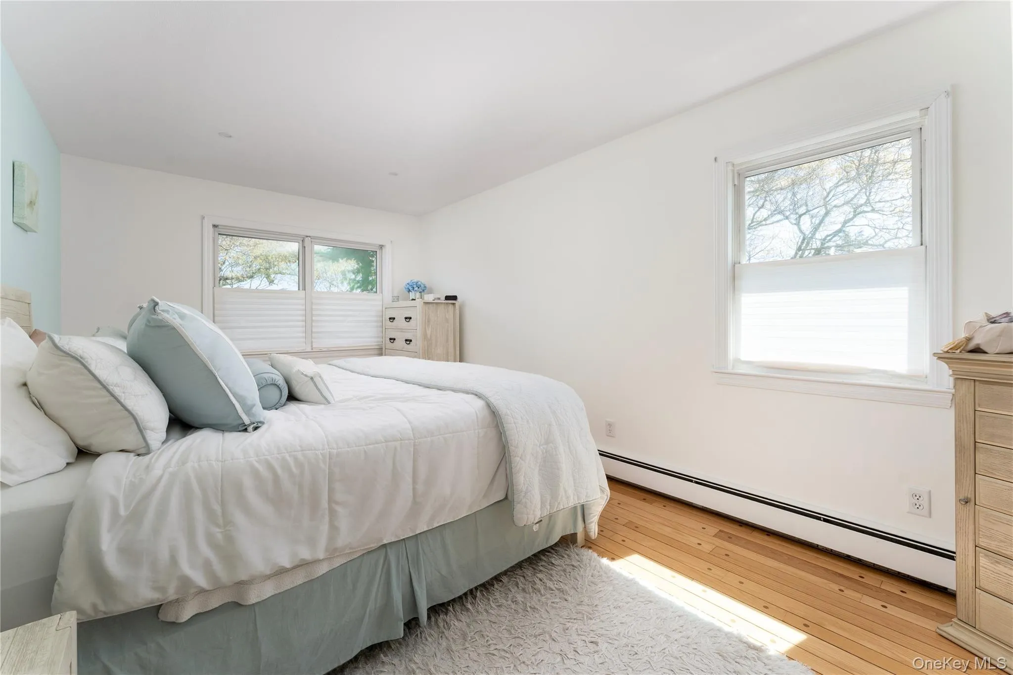 22 End Avenue, Southampton, NY, 3 Bedrooms Bedrooms, 8 Rooms Rooms,2 BathroomsBathrooms,Residential Lease,For Rent,End,0,1007266 22 End Avenue, Southampton, NY, 3 Bedrooms Bedrooms, 8 Rooms Rooms,2 BathroomsBathrooms,Residential Lease,For Rent,End,0,1007266