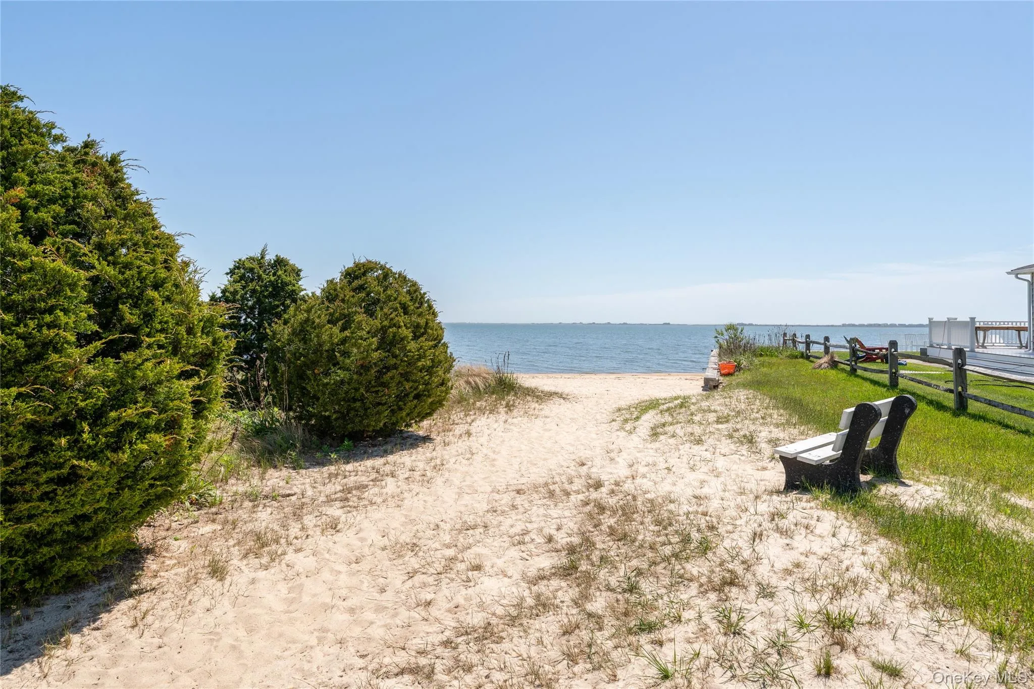 22 End Avenue, Southampton, NY, 3 Bedrooms Bedrooms, 8 Rooms Rooms,2 BathroomsBathrooms,Residential Lease,For Rent,End,0,1007266 22 End Avenue, Southampton, NY, 3 Bedrooms Bedrooms, 8 Rooms Rooms,2 BathroomsBathrooms,Residential Lease,For Rent,End,0,1007266