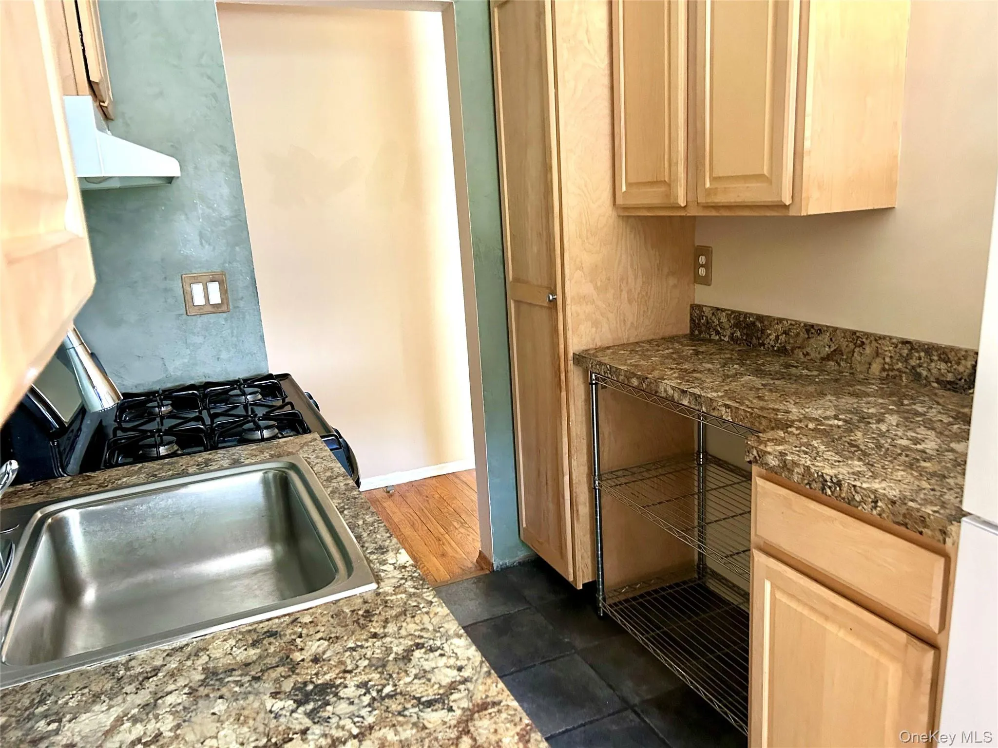 8 Colonial Road, Beacon, NY, 1 Bedroom Bedrooms, 4 Rooms Rooms,1 BathroomBathrooms,Residential Lease,For Rent,Colonial,0,1007270 8 Colonial Road, Beacon, NY, 1 Bedroom Bedrooms, 4 Rooms Rooms,1 BathroomBathrooms,Residential Lease,For Rent,Colonial,0,1007270