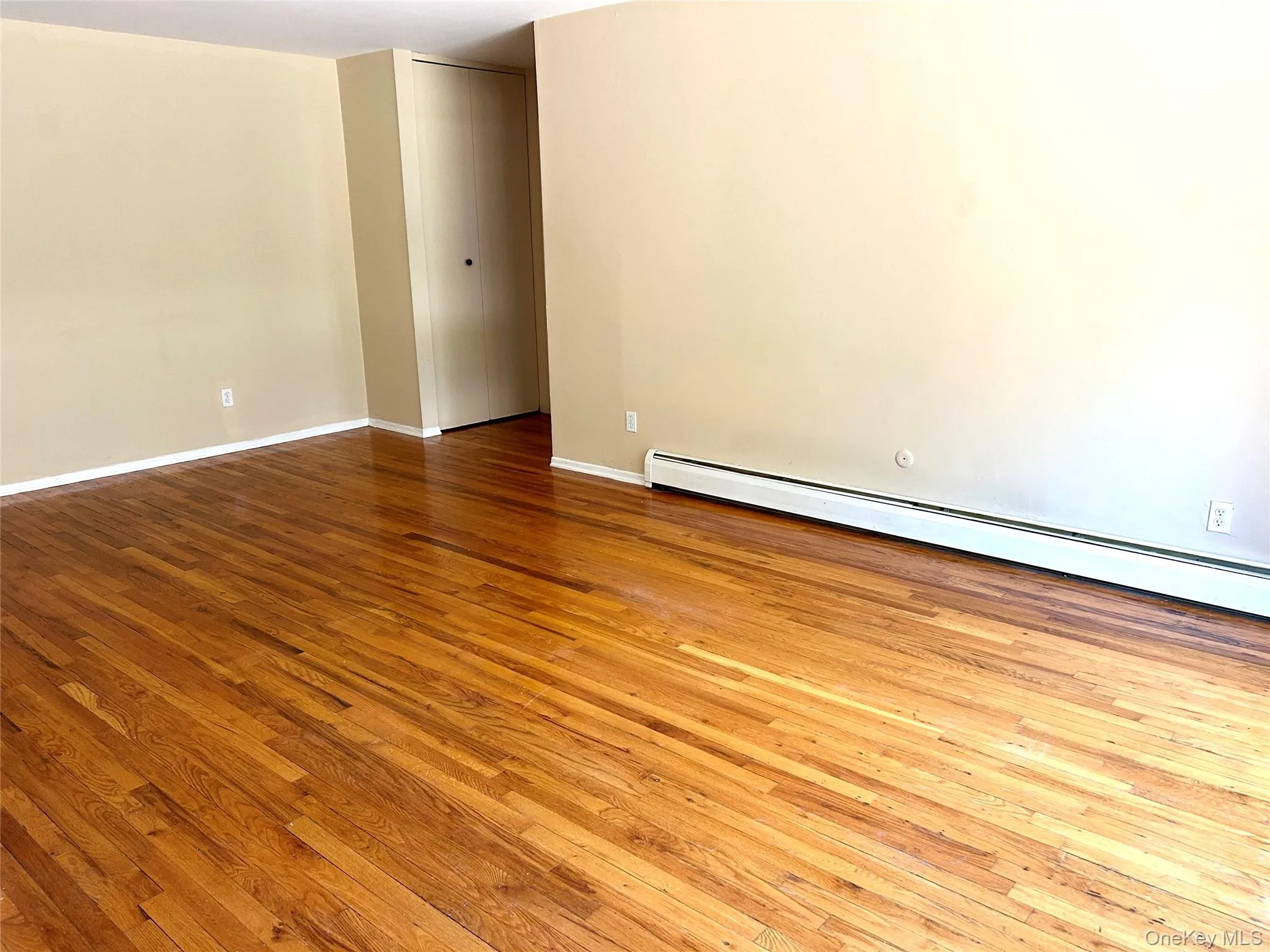 8 Colonial Road, Beacon, NY, 1 Bedroom Bedrooms, 4 Rooms Rooms,1 BathroomBathrooms,Residential Lease,For Rent,Colonial,0,1007270 8 Colonial Road, Beacon, NY, 1 Bedroom Bedrooms, 4 Rooms Rooms,1 BathroomBathrooms,Residential Lease,For Rent,Colonial,0,1007270