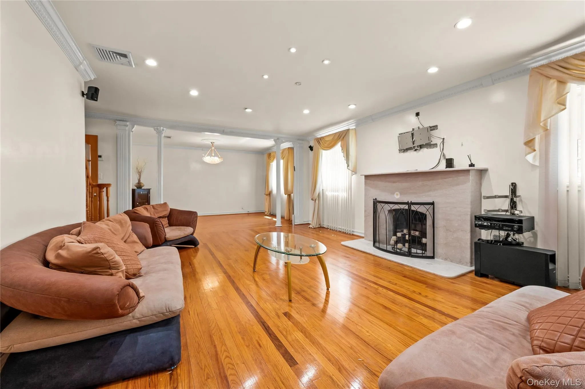 7355 194th Street, New York, NY, 4 Bedrooms Bedrooms, 11 Rooms Rooms,2 BathroomsBathrooms,Residential,For Rent,194th,0,1007273 7355 194th Street, New York, NY, 4 Bedrooms Bedrooms, 11 Rooms Rooms,2 BathroomsBathrooms,Residential,For Rent,194th,0,1007273
