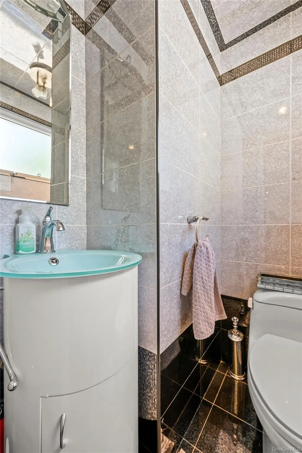7355 194th Street, New York, NY, 4 Bedrooms Bedrooms, 11 Rooms Rooms,2 BathroomsBathrooms,Residential,For Rent,194th,0,1007273 7355 194th Street, New York, NY, 4 Bedrooms Bedrooms, 11 Rooms Rooms,2 BathroomsBathrooms,Residential,For Rent,194th,0,1007273