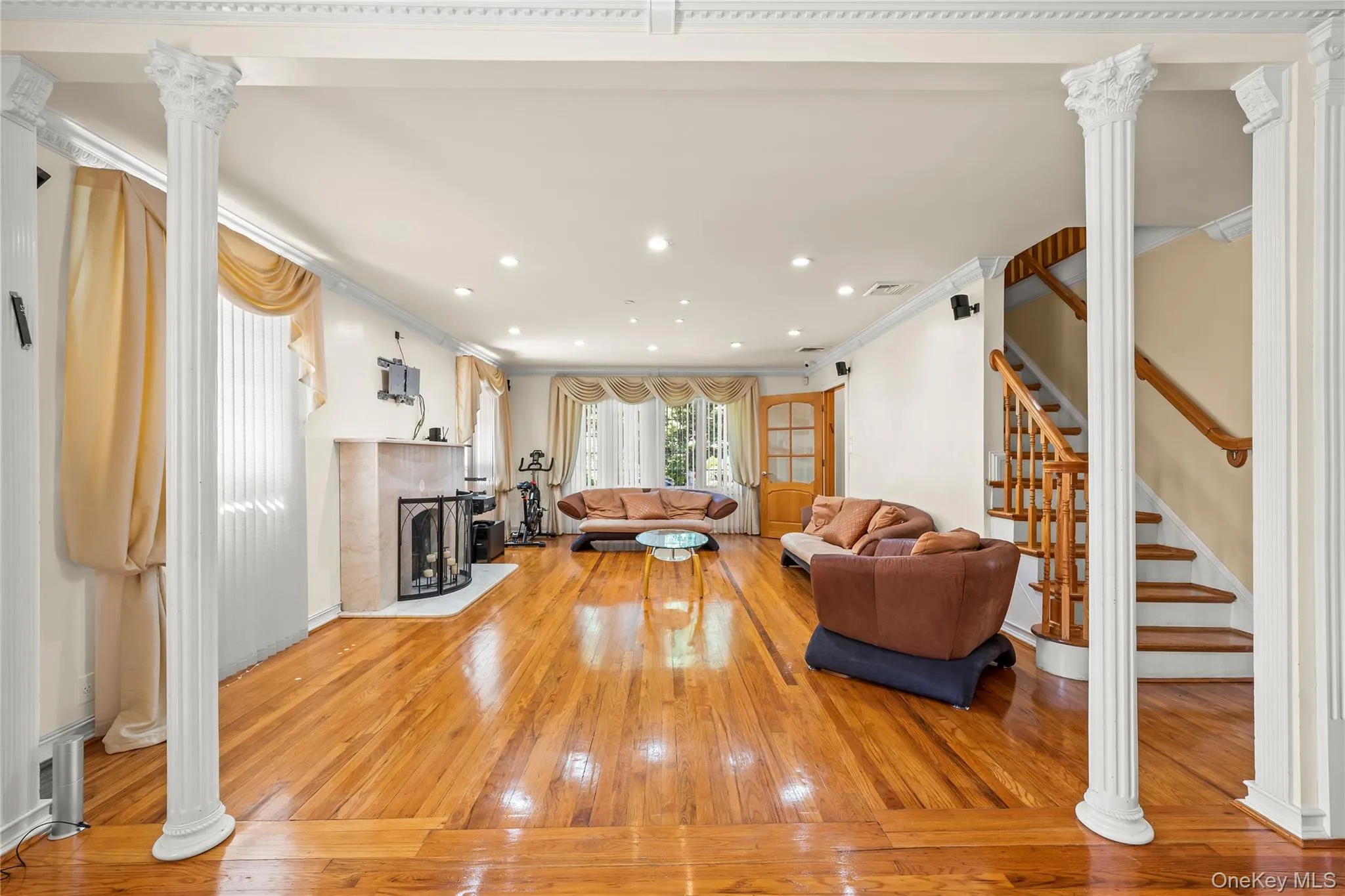7355 194th Street, New York, NY, 4 Bedrooms Bedrooms, 11 Rooms Rooms,2 BathroomsBathrooms,Residential,For Rent,194th,0,1007273 7355 194th Street, New York, NY, 4 Bedrooms Bedrooms, 11 Rooms Rooms,2 BathroomsBathrooms,Residential,For Rent,194th,0,1007273