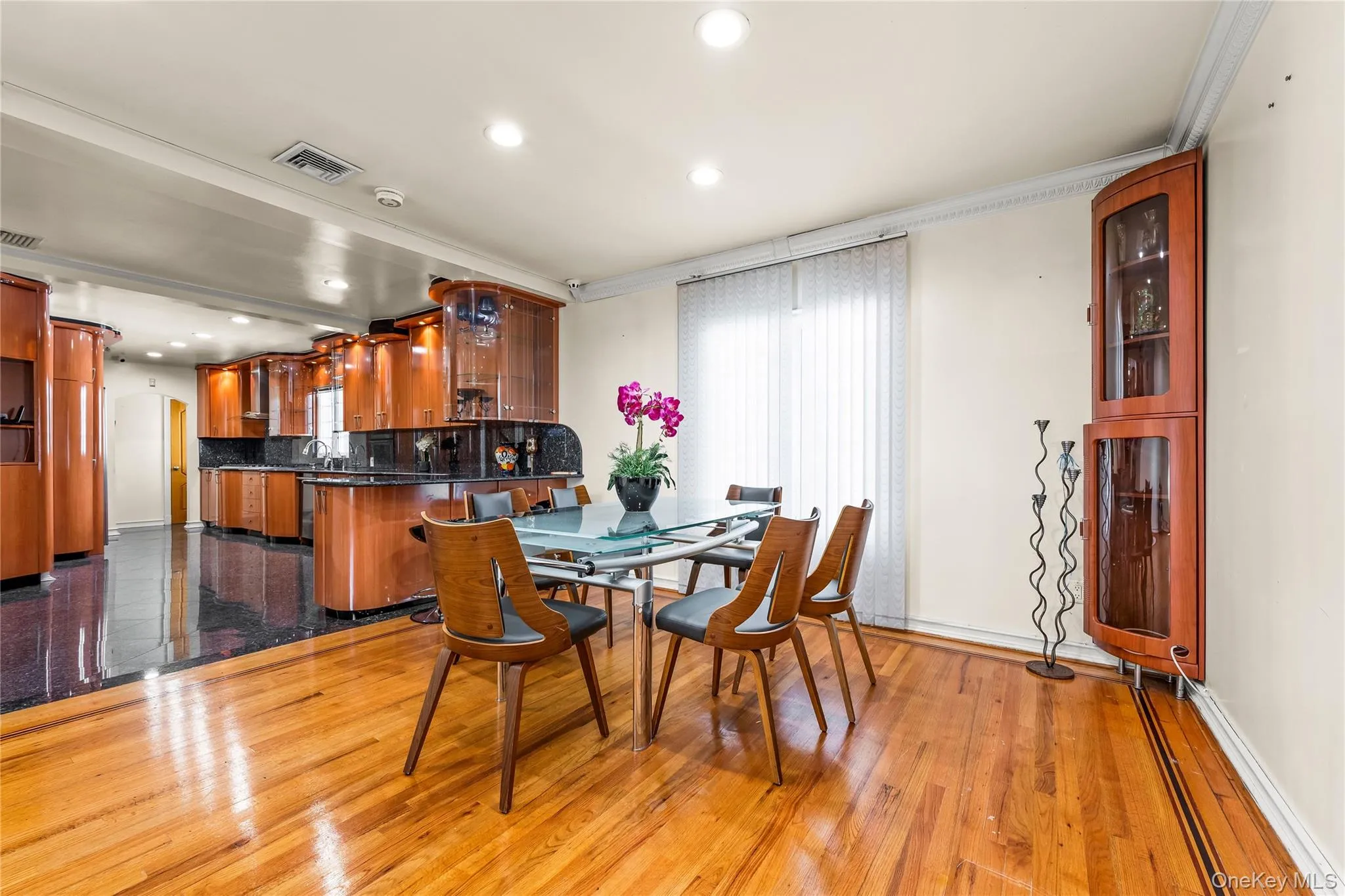7355 194th Street, New York, NY, 4 Bedrooms Bedrooms, 11 Rooms Rooms,2 BathroomsBathrooms,Residential,For Rent,194th,0,1007273 7355 194th Street, New York, NY, 4 Bedrooms Bedrooms, 11 Rooms Rooms,2 BathroomsBathrooms,Residential,For Rent,194th,0,1007273