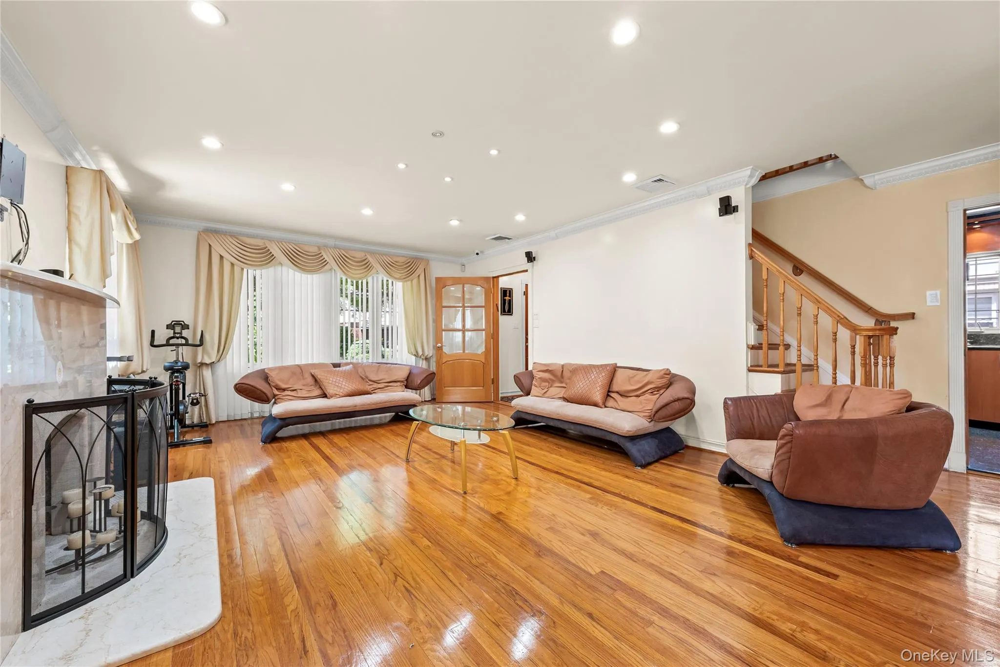 7355 194th Street, New York, NY, 4 Bedrooms Bedrooms, 11 Rooms Rooms,2 BathroomsBathrooms,Residential,For Rent,194th,0,1007273 7355 194th Street, New York, NY, 4 Bedrooms Bedrooms, 11 Rooms Rooms,2 BathroomsBathrooms,Residential,For Rent,194th,0,1007273