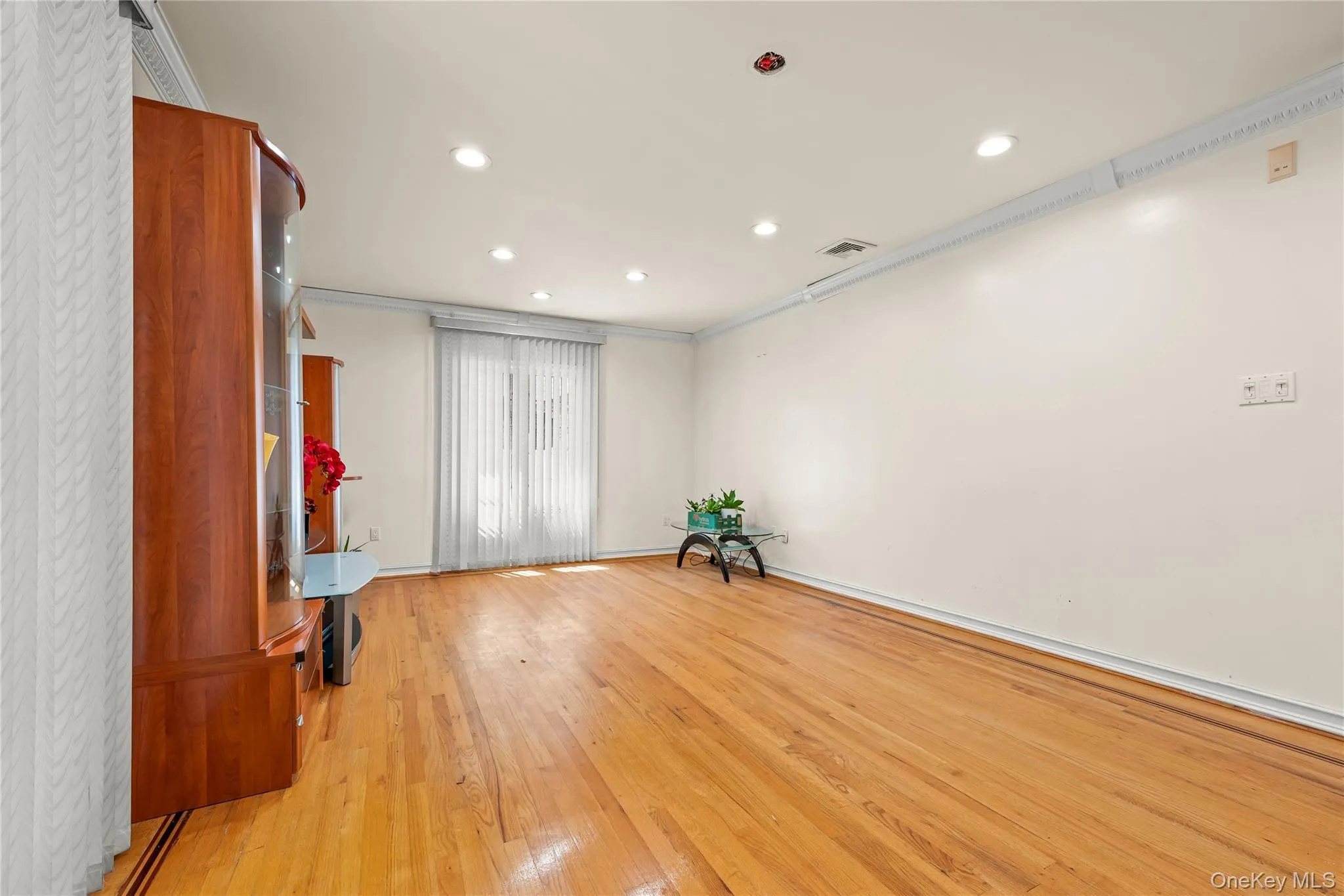 7355 194th Street, New York, NY, 4 Bedrooms Bedrooms, 11 Rooms Rooms,2 BathroomsBathrooms,Residential,For Rent,194th,0,1007273 7355 194th Street, New York, NY, 4 Bedrooms Bedrooms, 11 Rooms Rooms,2 BathroomsBathrooms,Residential,For Rent,194th,0,1007273