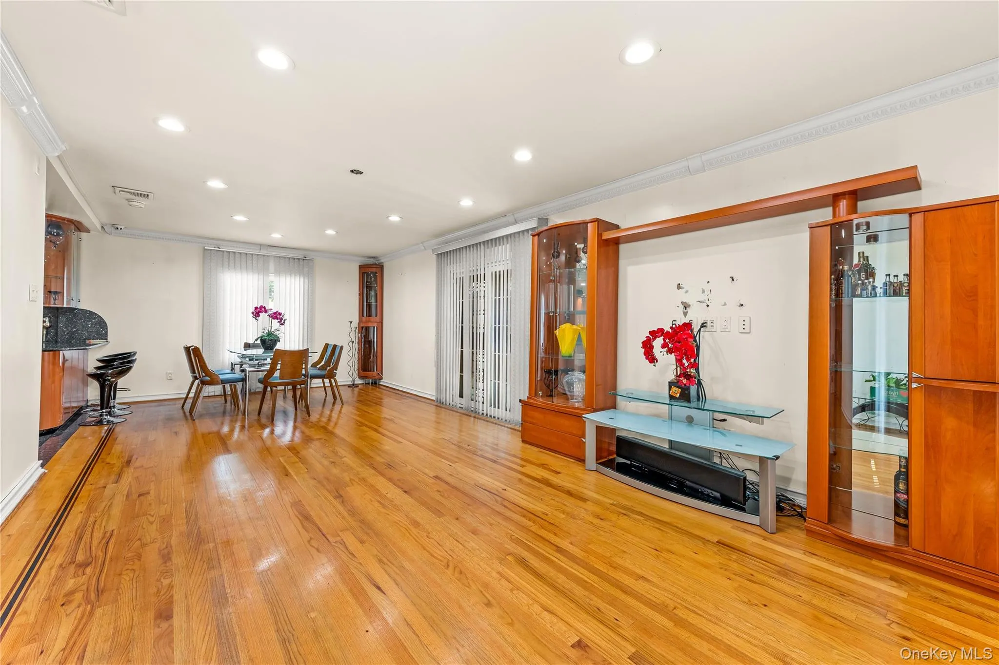 7355 194th Street, New York, NY, 4 Bedrooms Bedrooms, 11 Rooms Rooms,2 BathroomsBathrooms,Residential,For Rent,194th,0,1007273 7355 194th Street, New York, NY, 4 Bedrooms Bedrooms, 11 Rooms Rooms,2 BathroomsBathrooms,Residential,For Rent,194th,0,1007273