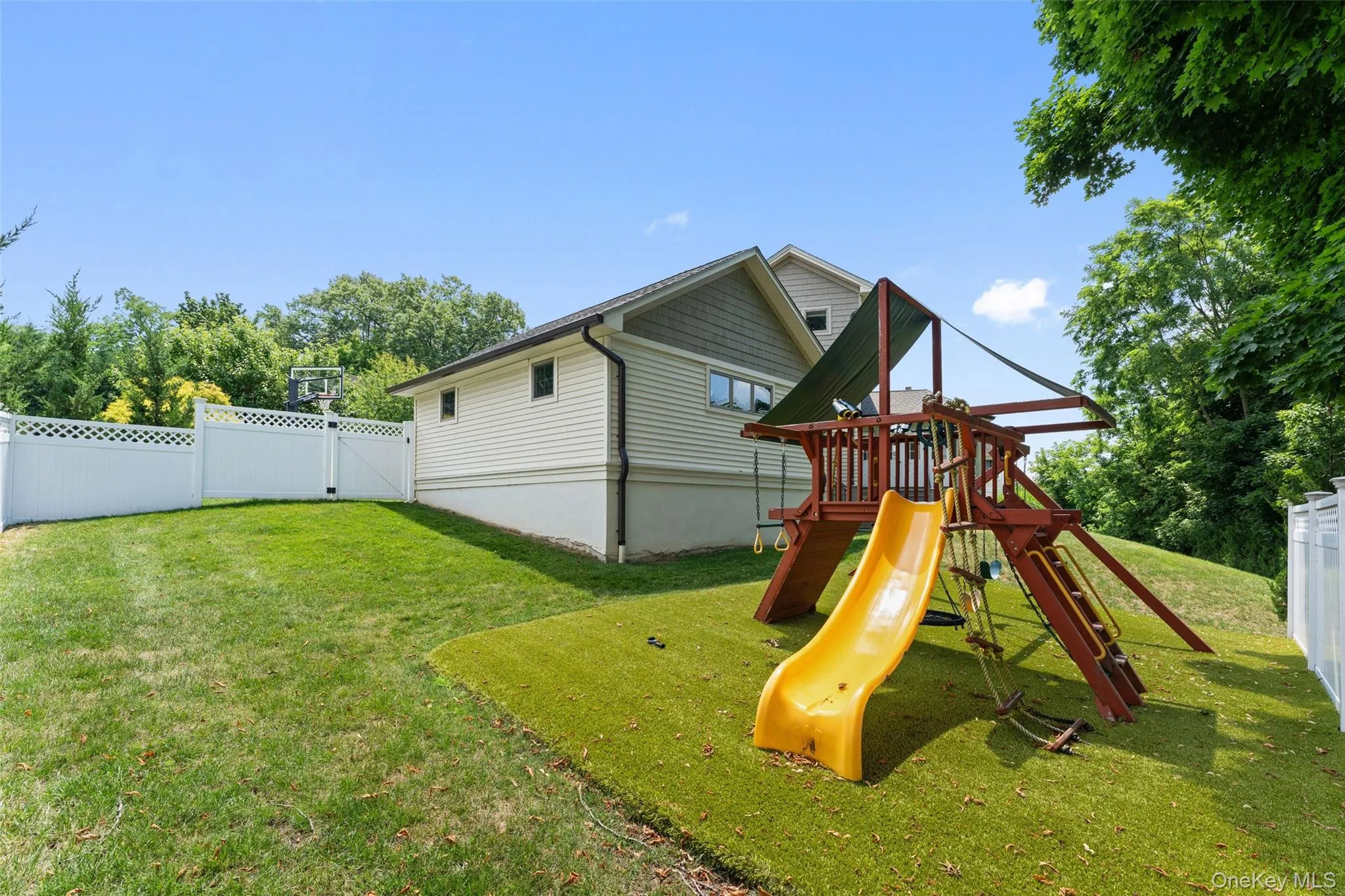 Lots of flat yard to enjoy Lots of flat yard to enjoy