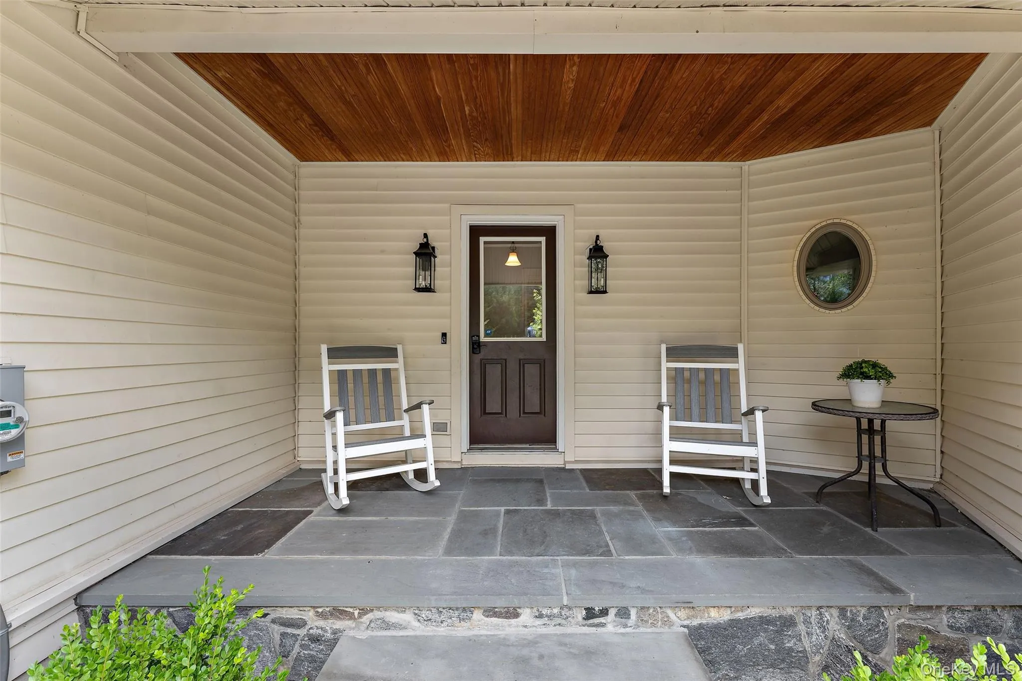 Side porch entrance Side porch entrance
