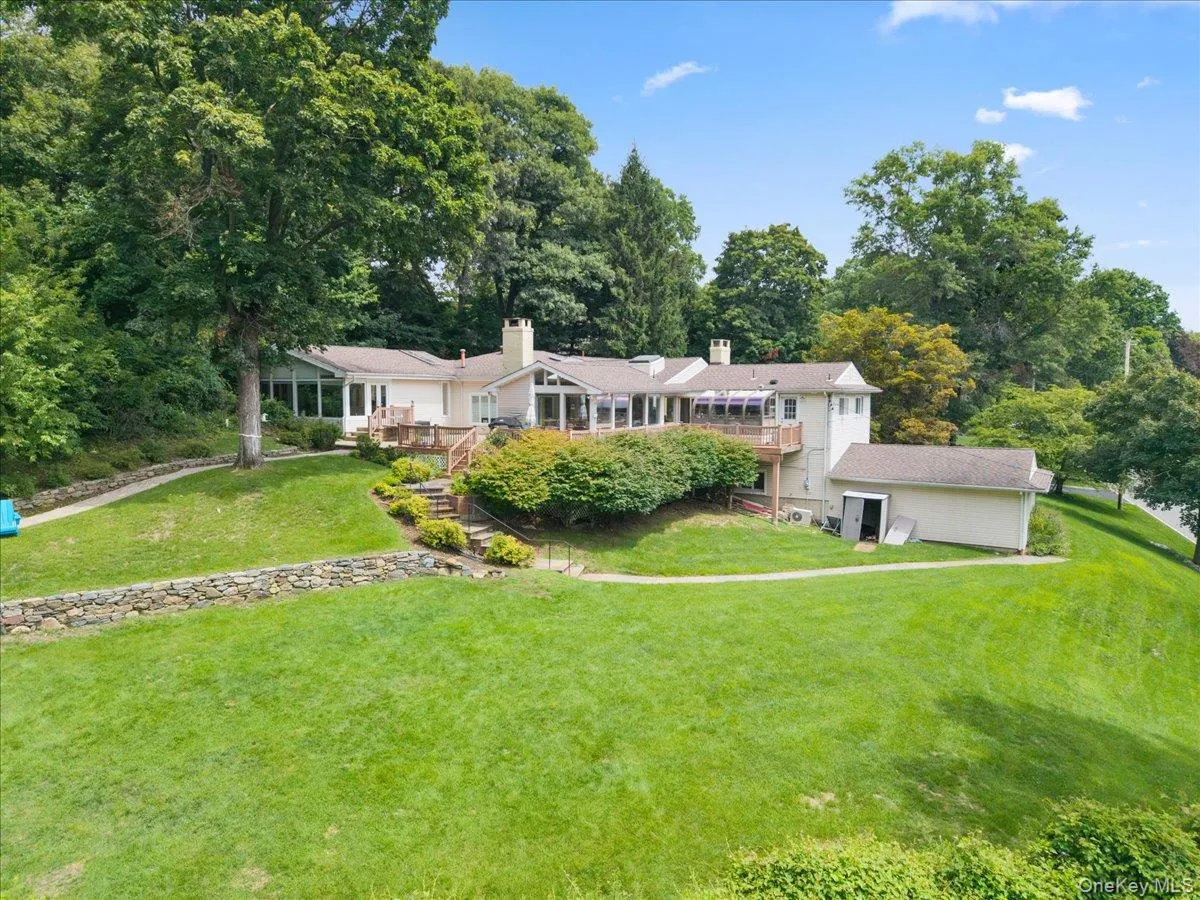 5 Agnes Circle, Greenburgh, NY, 4 Bedrooms Bedrooms, 9 Rooms Rooms,4 BathroomsBathrooms,Residential Lease,For Rent,Agnes,0,1007276 5 Agnes Circle, Greenburgh, NY, 4 Bedrooms Bedrooms, 9 Rooms Rooms,4 BathroomsBathrooms,Residential Lease,For Rent,Agnes,0,1007276