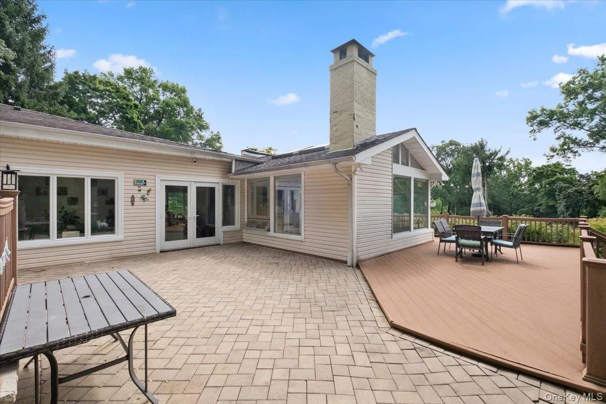 5 Agnes Circle, Greenburgh, NY, 4 Bedrooms Bedrooms, 9 Rooms Rooms,4 BathroomsBathrooms,Residential Lease,For Rent,Agnes,0,1007276 5 Agnes Circle, Greenburgh, NY, 4 Bedrooms Bedrooms, 9 Rooms Rooms,4 BathroomsBathrooms,Residential Lease,For Rent,Agnes,0,1007276