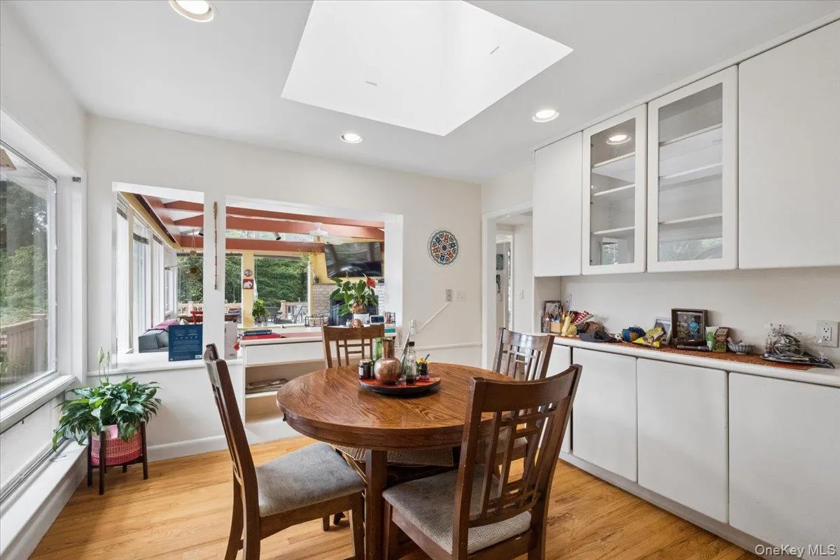 5 Agnes Circle, Greenburgh, NY, 4 Bedrooms Bedrooms, 9 Rooms Rooms,4 BathroomsBathrooms,Residential Lease,For Rent,Agnes,0,1007276 5 Agnes Circle, Greenburgh, NY, 4 Bedrooms Bedrooms, 9 Rooms Rooms,4 BathroomsBathrooms,Residential Lease,For Rent,Agnes,0,1007276