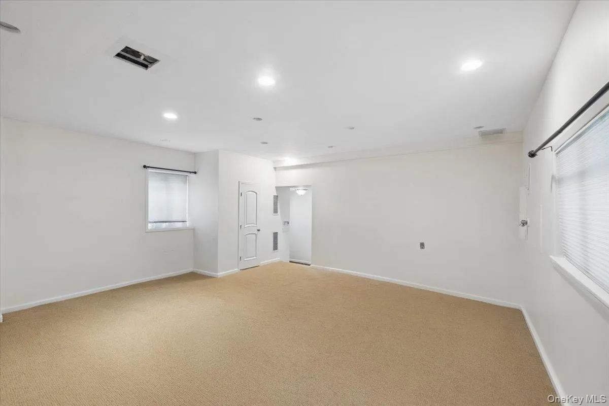 5 Agnes Circle, Greenburgh, NY, 4 Bedrooms Bedrooms, 9 Rooms Rooms,4 BathroomsBathrooms,Residential Lease,For Rent,Agnes,0,1007276 5 Agnes Circle, Greenburgh, NY, 4 Bedrooms Bedrooms, 9 Rooms Rooms,4 BathroomsBathrooms,Residential Lease,For Rent,Agnes,0,1007276