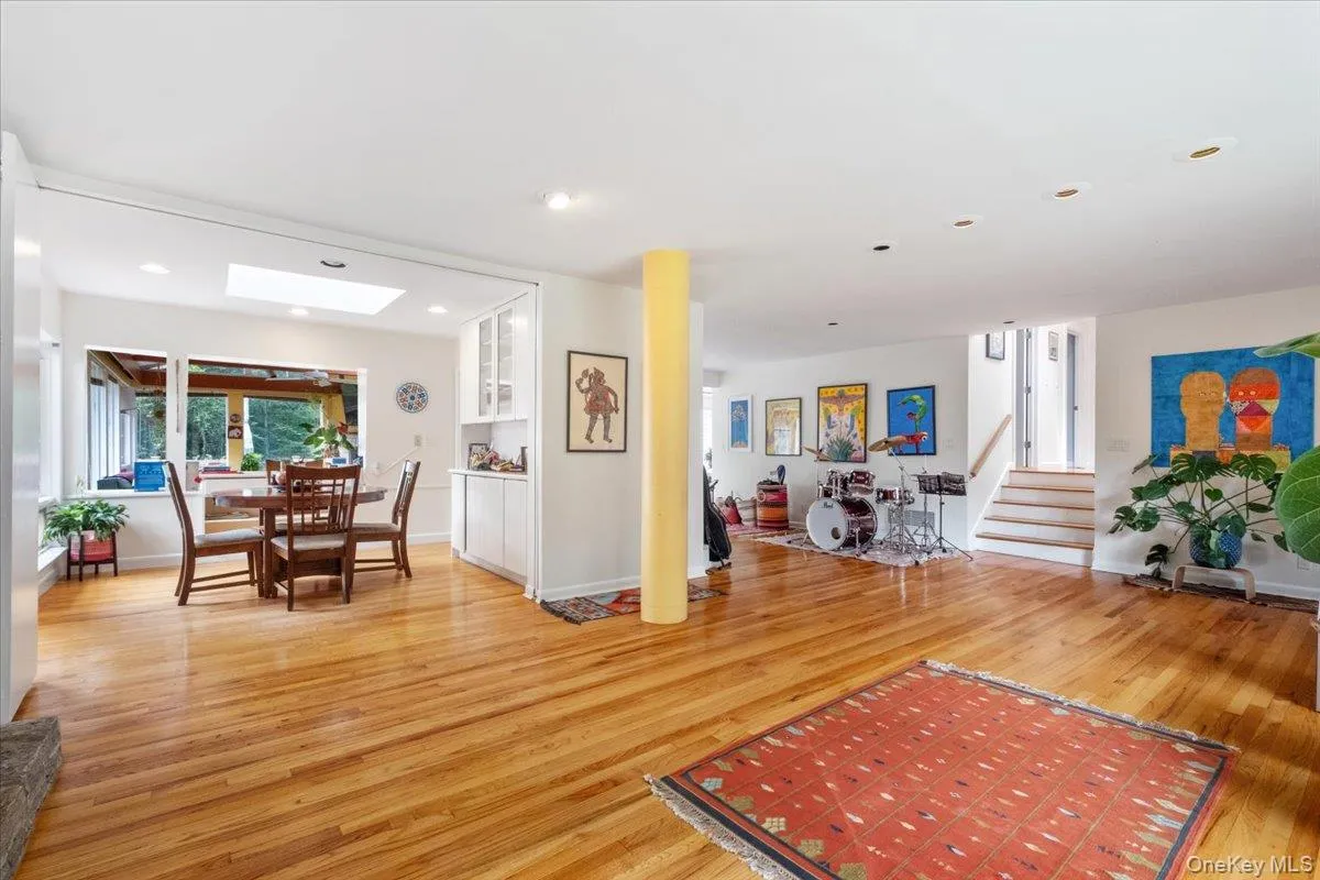 5 Agnes Circle, Greenburgh, NY, 4 Bedrooms Bedrooms, 9 Rooms Rooms,4 BathroomsBathrooms,Residential Lease,For Rent,Agnes,0,1007276 5 Agnes Circle, Greenburgh, NY, 4 Bedrooms Bedrooms, 9 Rooms Rooms,4 BathroomsBathrooms,Residential Lease,For Rent,Agnes,0,1007276