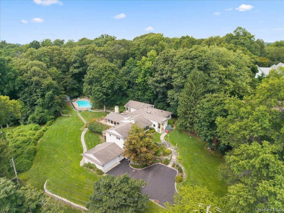 5 Agnes Circle, Greenburgh, NY, 4 Bedrooms Bedrooms, 9 Rooms Rooms,4 BathroomsBathrooms,Residential Lease,For Rent,Agnes,0,1007276 5 Agnes Circle, Greenburgh, NY, 4 Bedrooms Bedrooms, 9 Rooms Rooms,4 BathroomsBathrooms,Residential Lease,For Rent,Agnes,0,1007276