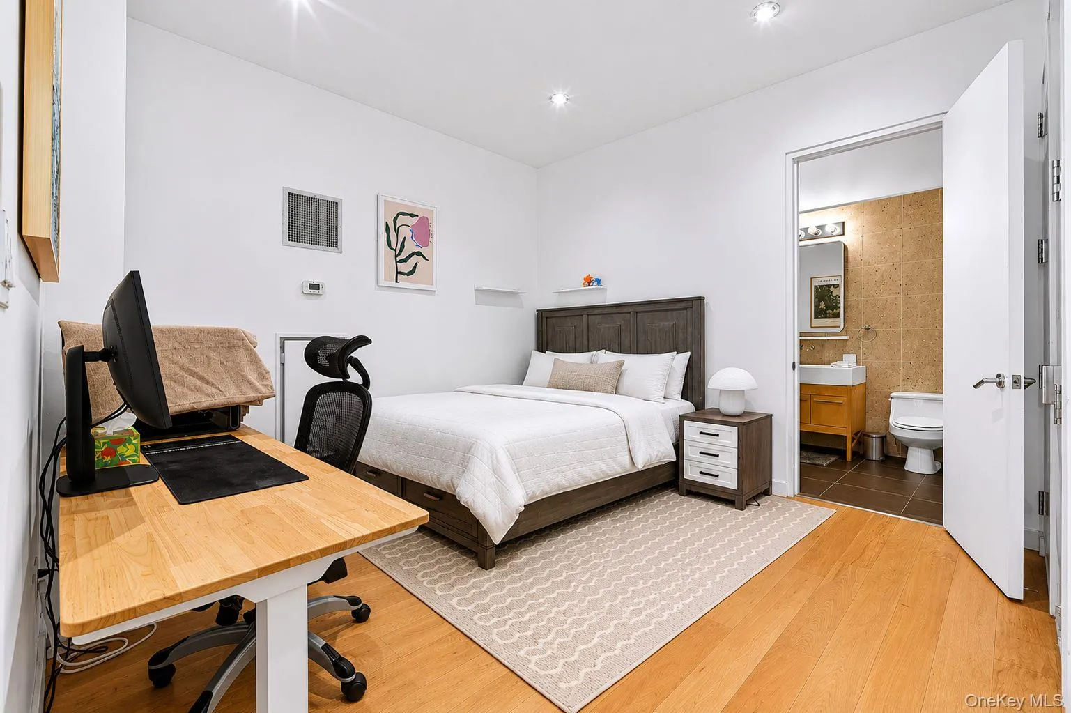 27-28 Thomson Avenue, New York, NY, 1 Bedroom Bedrooms, 5 Rooms Rooms,2 BathroomsBathrooms,Residential,For Rent,Thomson,0,1007283 27-28 Thomson Avenue, New York, NY, 1 Bedroom Bedrooms, 5 Rooms Rooms,2 BathroomsBathrooms,Residential,For Rent,Thomson,0,1007283