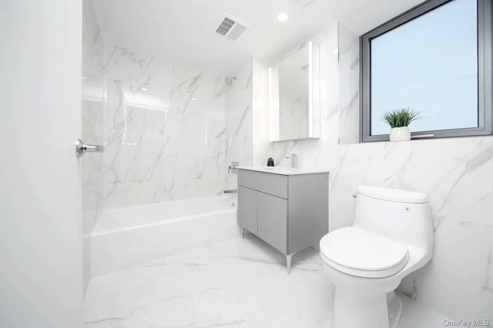 13680 41st Avenue, New York, NY, 2 Rooms Rooms,1 BathroomBathrooms,Residential,For Rent,41st,0,1007285 13680 41st Avenue, New York, NY, 2 Rooms Rooms,1 BathroomBathrooms,Residential,For Rent,41st,0,1007285