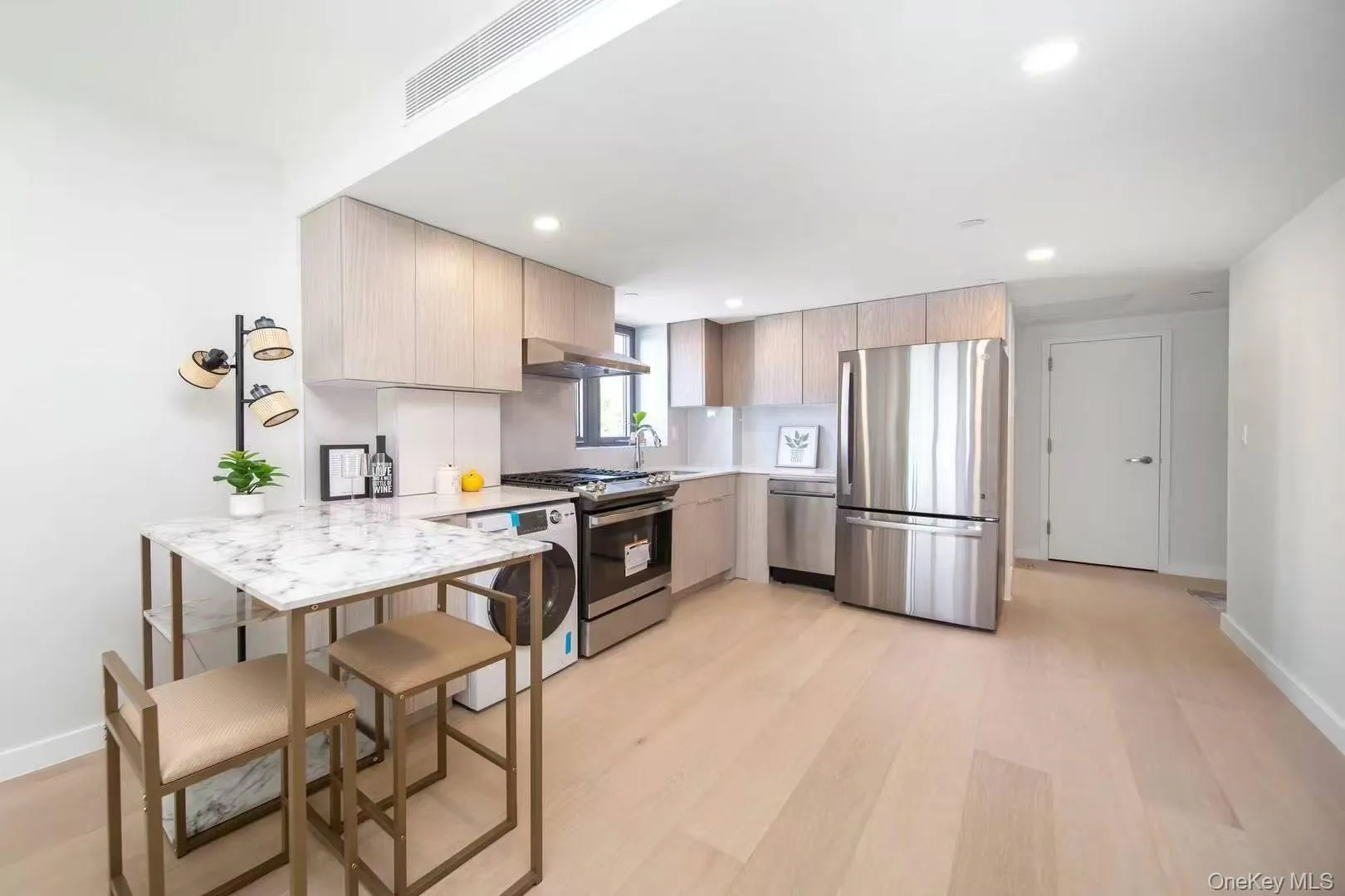 13680 41st Avenue, New York, NY, 2 Rooms Rooms,1 BathroomBathrooms,Residential,For Rent,41st,0,1007285 13680 41st Avenue, New York, NY, 2 Rooms Rooms,1 BathroomBathrooms,Residential,For Rent,41st,0,1007285