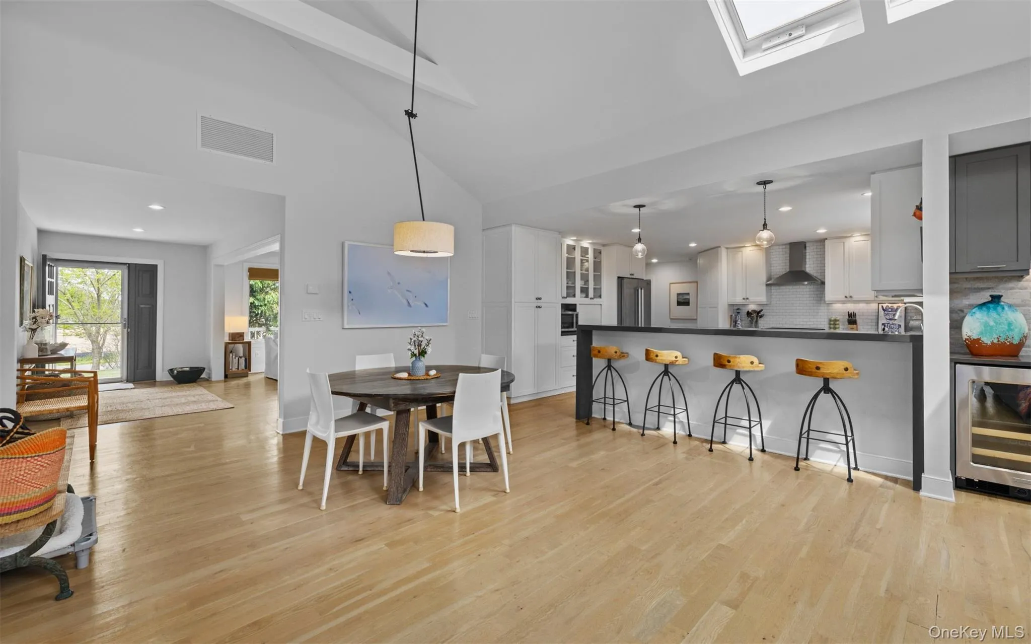 58 Bayfield Lane, Southampton, NY, 4 Bedrooms Bedrooms, 8 Rooms Rooms,3 BathroomsBathrooms,Residential Lease,For Rent,Bayfield,0,1007286 58 Bayfield Lane, Southampton, NY, 4 Bedrooms Bedrooms, 8 Rooms Rooms,3 BathroomsBathrooms,Residential Lease,For Rent,Bayfield,0,1007286