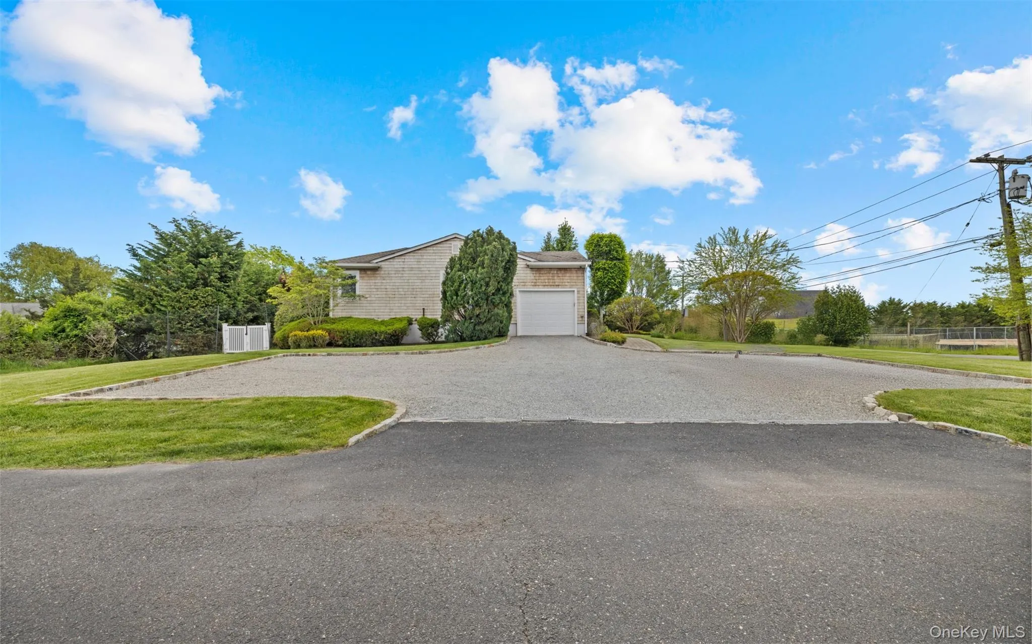 58 Bayfield Lane, Southampton, NY, 4 Bedrooms Bedrooms, 8 Rooms Rooms,3 BathroomsBathrooms,Residential Lease,For Rent,Bayfield,0,1007286 58 Bayfield Lane, Southampton, NY, 4 Bedrooms Bedrooms, 8 Rooms Rooms,3 BathroomsBathrooms,Residential Lease,For Rent,Bayfield,0,1007286
