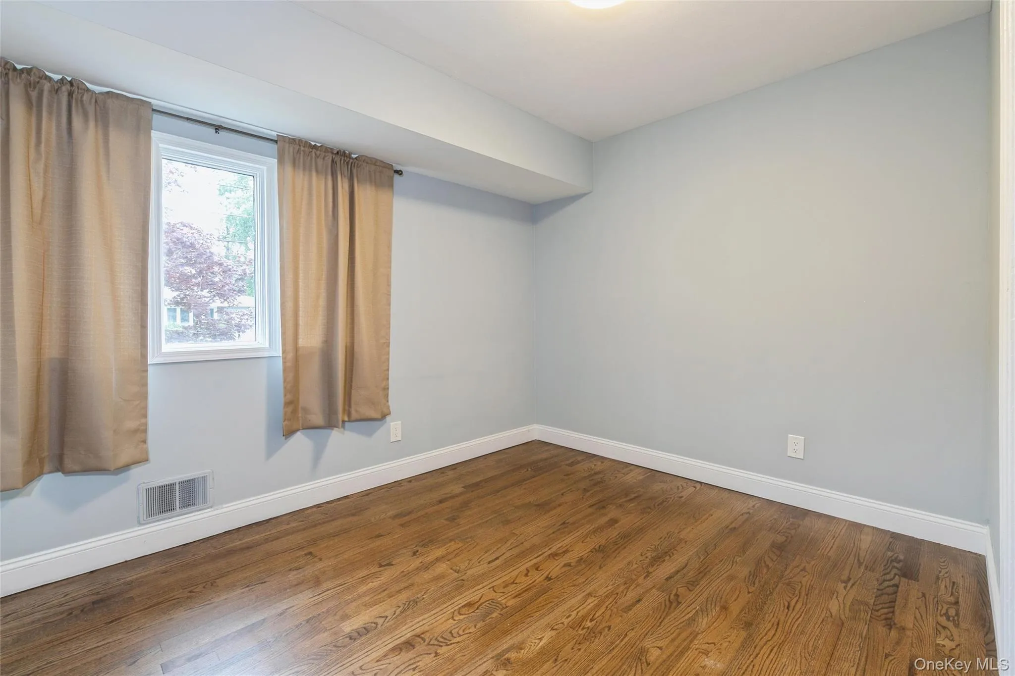 182 Smithtown Polk Boulevard, Brookhaven, NY, 3 Bedrooms Bedrooms, 6 Rooms Rooms,2 BathroomsBathrooms,Residential,For Rent,Smithtown Polk,0,KEY1007288 182 Smithtown Polk Boulevard, Brookhaven, NY, 3 Bedrooms Bedrooms, 6 Rooms Rooms,2 BathroomsBathrooms,Residential,For Rent,Smithtown Polk,0,KEY1007288