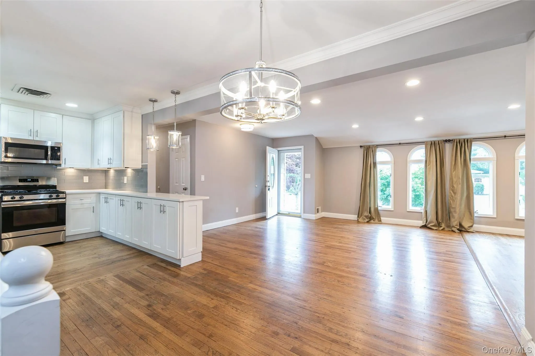 182 Smithtown Polk Boulevard, Brookhaven, NY, 3 Bedrooms Bedrooms, 6 Rooms Rooms,2 BathroomsBathrooms,Residential,For Rent,Smithtown Polk,0,KEY1007288 182 Smithtown Polk Boulevard, Brookhaven, NY, 3 Bedrooms Bedrooms, 6 Rooms Rooms,2 BathroomsBathrooms,Residential,For Rent,Smithtown Polk,0,KEY1007288