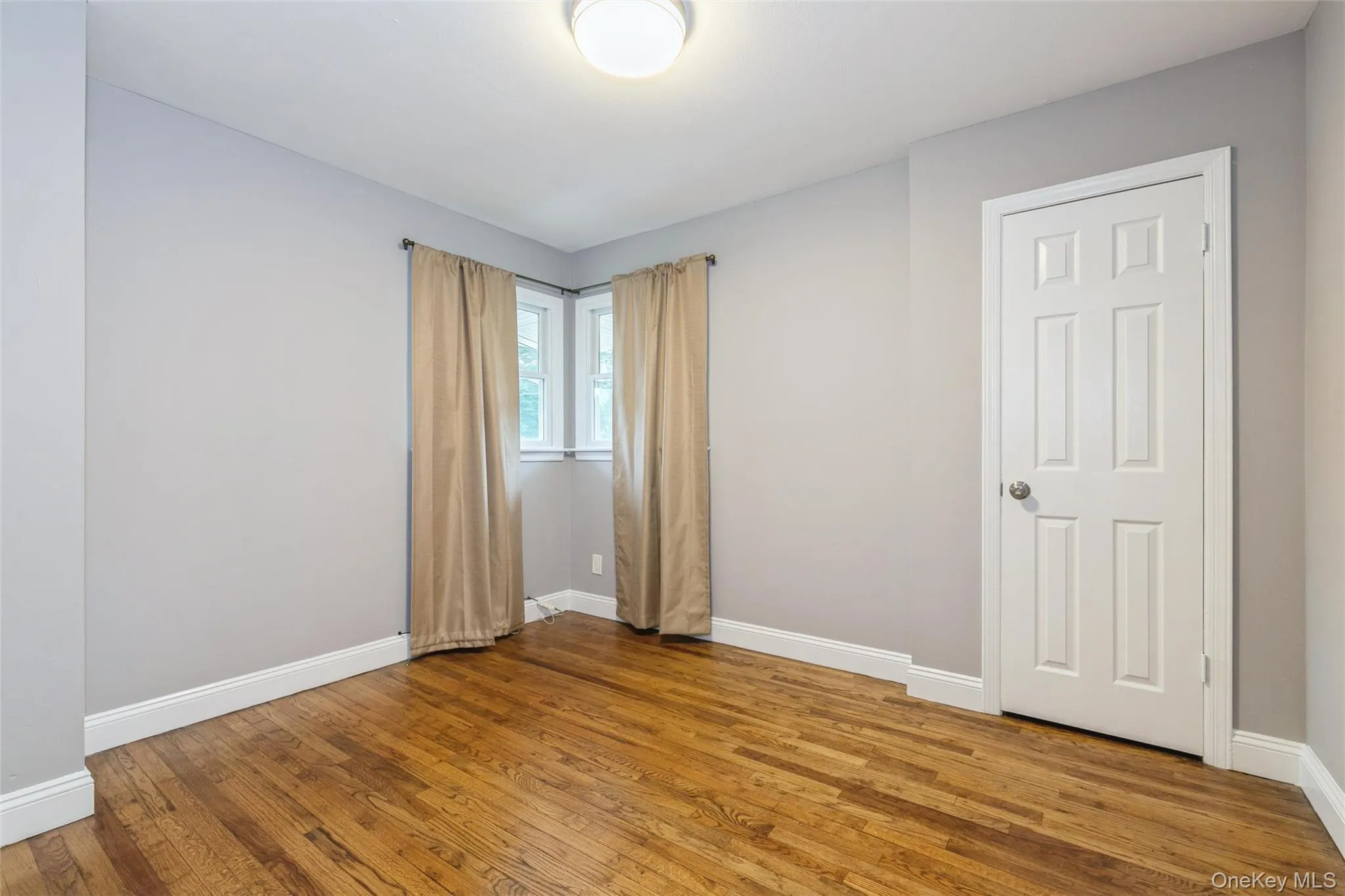 182 Smithtown Polk Boulevard, Brookhaven, NY, 3 Bedrooms Bedrooms, 6 Rooms Rooms,2 BathroomsBathrooms,Residential,For Rent,Smithtown Polk,0,KEY1007288 182 Smithtown Polk Boulevard, Brookhaven, NY, 3 Bedrooms Bedrooms, 6 Rooms Rooms,2 BathroomsBathrooms,Residential,For Rent,Smithtown Polk,0,KEY1007288