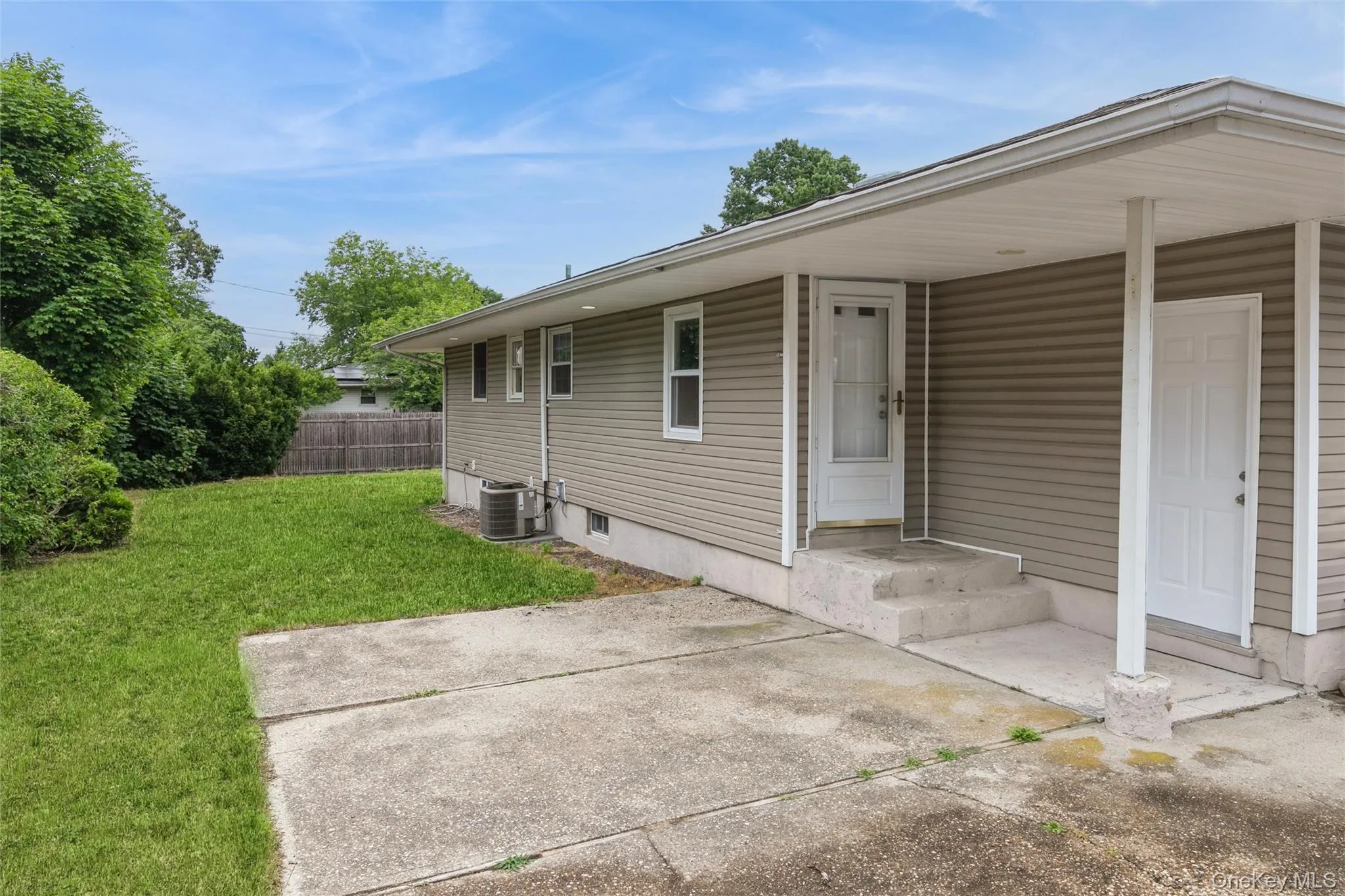 182 Smithtown Polk Boulevard, Brookhaven, NY, 3 Bedrooms Bedrooms, 6 Rooms Rooms,2 BathroomsBathrooms,Residential,For Rent,Smithtown Polk,0,KEY1007288 182 Smithtown Polk Boulevard, Brookhaven, NY, 3 Bedrooms Bedrooms, 6 Rooms Rooms,2 BathroomsBathrooms,Residential,For Rent,Smithtown Polk,0,KEY1007288