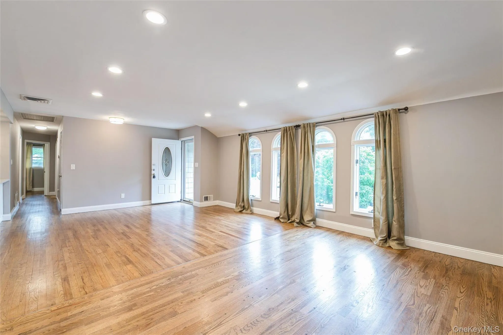 182 Smithtown Polk Boulevard, Brookhaven, NY, 3 Bedrooms Bedrooms, 6 Rooms Rooms,2 BathroomsBathrooms,Residential,For Rent,Smithtown Polk,0,KEY1007288 182 Smithtown Polk Boulevard, Brookhaven, NY, 3 Bedrooms Bedrooms, 6 Rooms Rooms,2 BathroomsBathrooms,Residential,For Rent,Smithtown Polk,0,KEY1007288