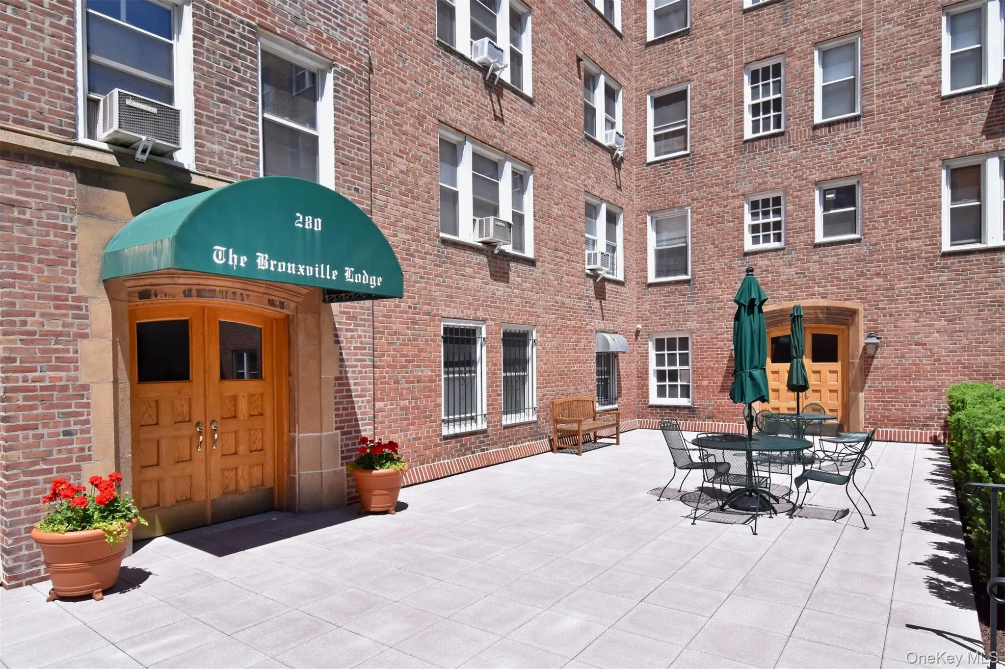 The courtyard is an ideal place to dine, socialize, or simply enjoy the outdoors. Conveniently located just a short walk from Bronxville Village and Metro-North, this hidden gem offers the perfect blend of charm and accessibility. Schedule your showing today! The courtyard is an ideal place to dine, socialize, or simply enjoy the outdoors. Conveniently located just a short walk from Bronxville Village and Metro-North, this hidden gem offers the perfect blend of charm and accessibility. Schedule your showing today!