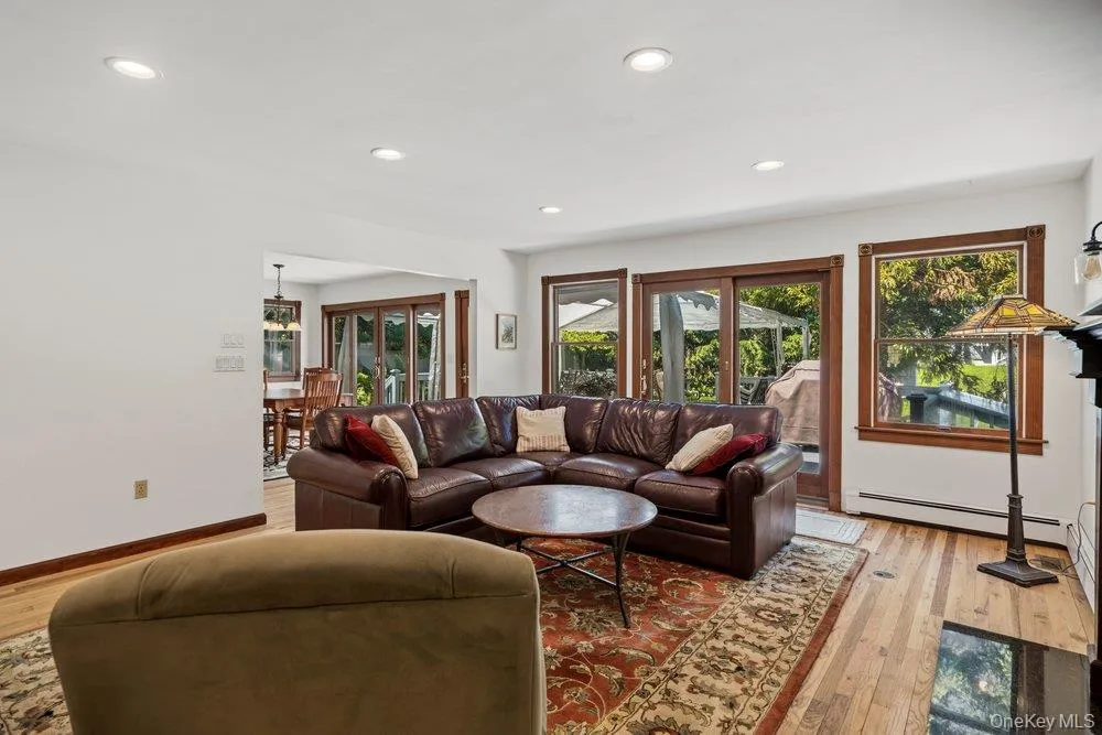 47 Lubber Street, Brookhaven, NY, 5 Bedrooms Bedrooms, 9 Rooms Rooms,2 BathroomsBathrooms,Residential,For Rent,Lubber,0,1007307 47 Lubber Street, Brookhaven, NY, 5 Bedrooms Bedrooms, 9 Rooms Rooms,2 BathroomsBathrooms,Residential,For Rent,Lubber,0,1007307