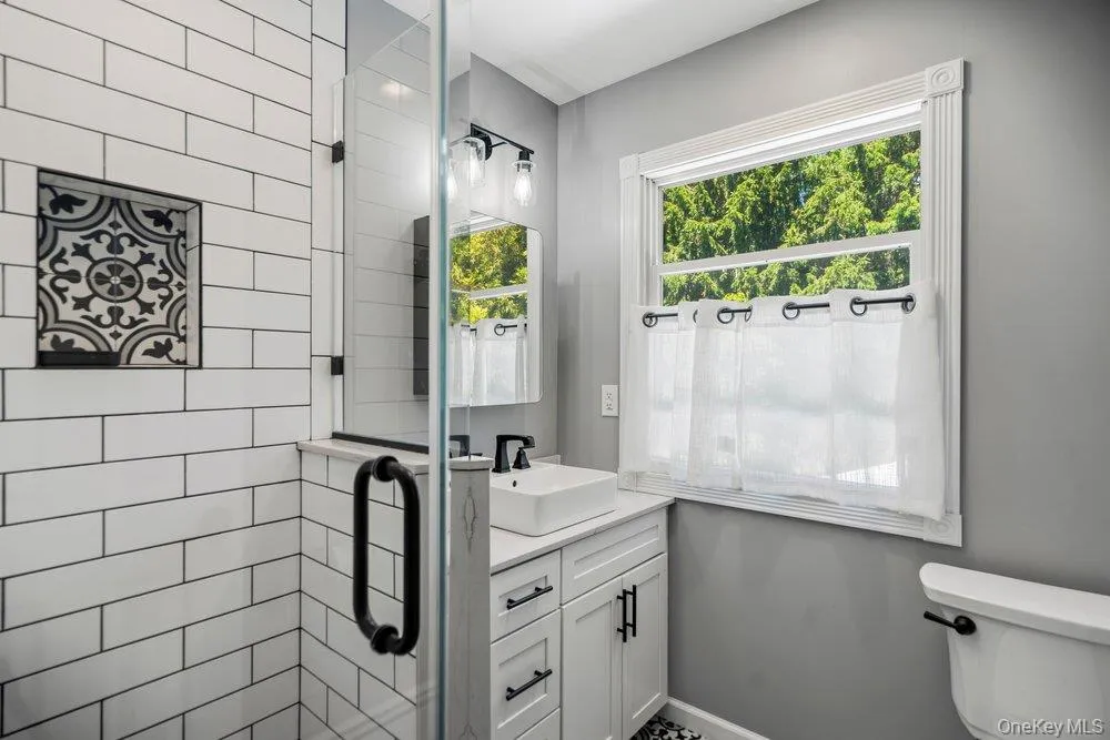 47 Lubber Street, Brookhaven, NY, 5 Bedrooms Bedrooms, 9 Rooms Rooms,2 BathroomsBathrooms,Residential,For Rent,Lubber,0,1007307 47 Lubber Street, Brookhaven, NY, 5 Bedrooms Bedrooms, 9 Rooms Rooms,2 BathroomsBathrooms,Residential,For Rent,Lubber,0,1007307