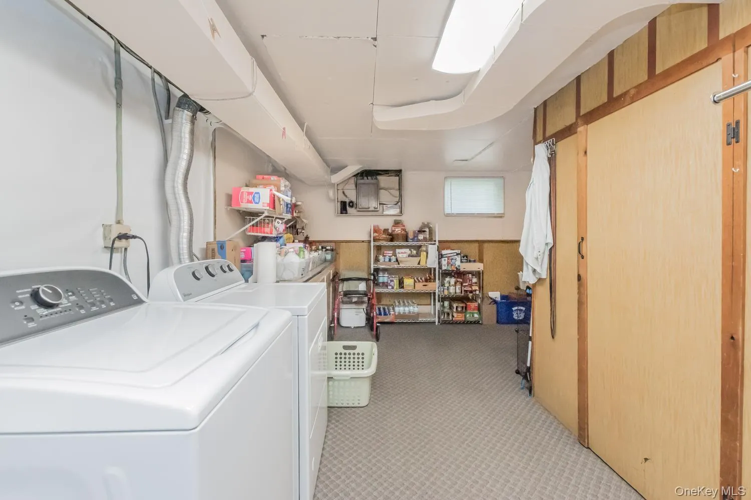 Basement w/Laundry Basement w/Laundry