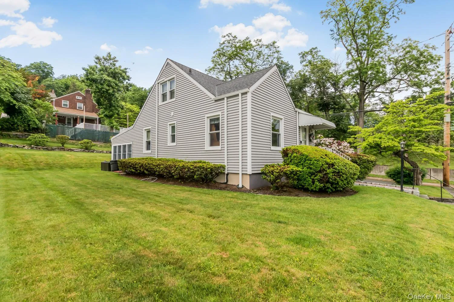 Front Left & Side Yard Front Left & Side Yard