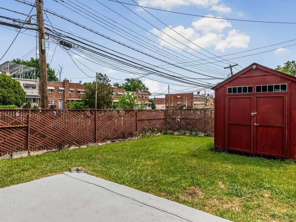 1066 219th Street, New York, NY, 3 Bedrooms Bedrooms, 9 Rooms Rooms,2 BathroomsBathrooms,Residential,For Rent,219th,0,1007312 1066 219th Street, New York, NY, 3 Bedrooms Bedrooms, 9 Rooms Rooms,2 BathroomsBathrooms,Residential,For Rent,219th,0,1007312