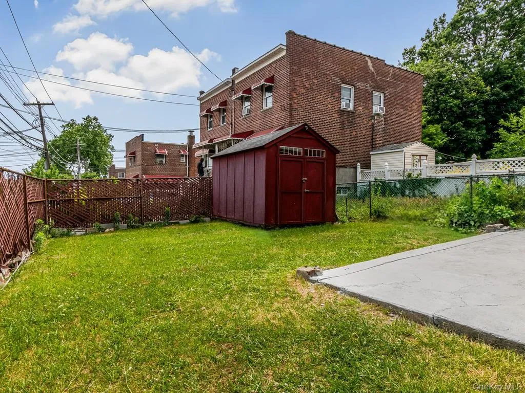 1066 219th Street, New York, NY, 3 Bedrooms Bedrooms, 9 Rooms Rooms,2 BathroomsBathrooms,Residential,For Rent,219th,0,1007312 1066 219th Street, New York, NY, 3 Bedrooms Bedrooms, 9 Rooms Rooms,2 BathroomsBathrooms,Residential,For Rent,219th,0,1007312