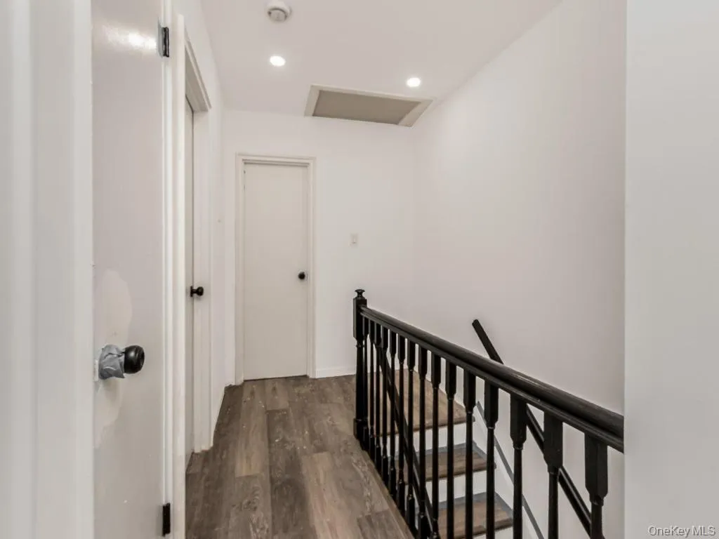 1066 219th Street, New York, NY, 3 Bedrooms Bedrooms, 9 Rooms Rooms,2 BathroomsBathrooms,Residential,For Rent,219th,0,1007312 1066 219th Street, New York, NY, 3 Bedrooms Bedrooms, 9 Rooms Rooms,2 BathroomsBathrooms,Residential,For Rent,219th,0,1007312