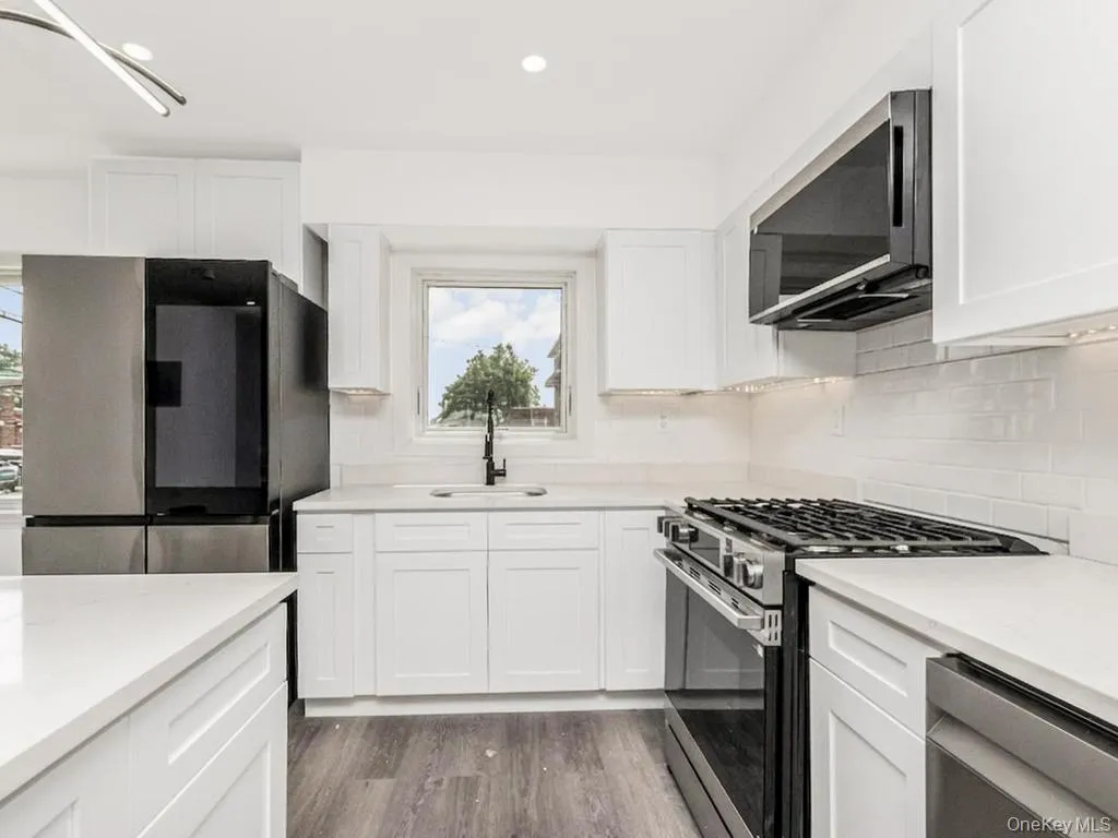 1066 219th Street, New York, NY, 3 Bedrooms Bedrooms, 9 Rooms Rooms,2 BathroomsBathrooms,Residential,For Rent,219th,0,1007312 1066 219th Street, New York, NY, 3 Bedrooms Bedrooms, 9 Rooms Rooms,2 BathroomsBathrooms,Residential,For Rent,219th,0,1007312