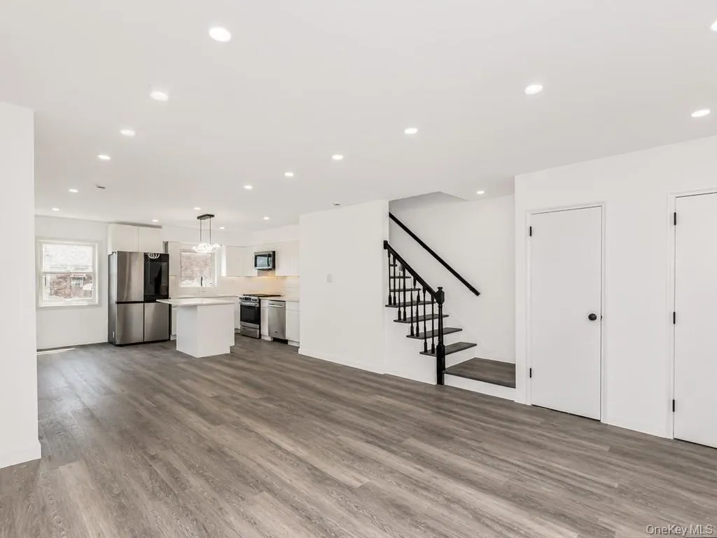 1066 219th Street, New York, NY, 3 Bedrooms Bedrooms, 9 Rooms Rooms,2 BathroomsBathrooms,Residential,For Rent,219th,0,1007312 1066 219th Street, New York, NY, 3 Bedrooms Bedrooms, 9 Rooms Rooms,2 BathroomsBathrooms,Residential,For Rent,219th,0,1007312