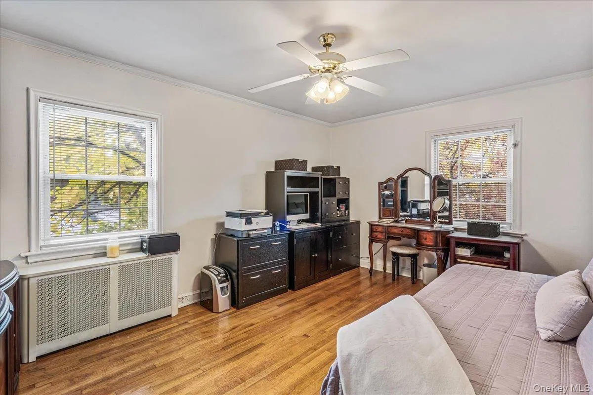 186-15 Grand Central Parkway, New York, NY, 3 Bedrooms Bedrooms, 10 Rooms Rooms,1 BathroomBathrooms,Residential,For Rent,Grand Central,0,1007315 186-15 Grand Central Parkway, New York, NY, 3 Bedrooms Bedrooms, 10 Rooms Rooms,1 BathroomBathrooms,Residential,For Rent,Grand Central,0,1007315