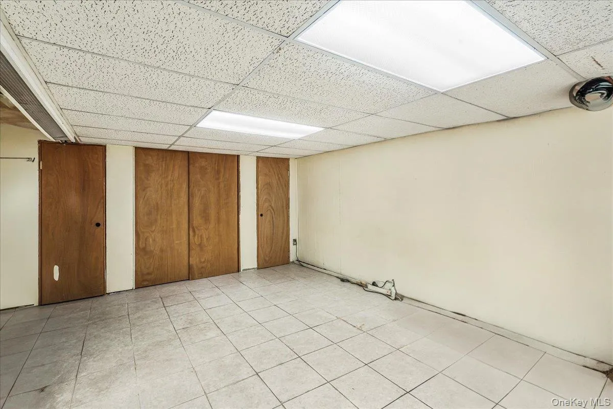 186-15 Grand Central Parkway, New York, NY, 3 Bedrooms Bedrooms, 10 Rooms Rooms,1 BathroomBathrooms,Residential,For Rent,Grand Central,0,1007315 186-15 Grand Central Parkway, New York, NY, 3 Bedrooms Bedrooms, 10 Rooms Rooms,1 BathroomBathrooms,Residential,For Rent,Grand Central,0,1007315