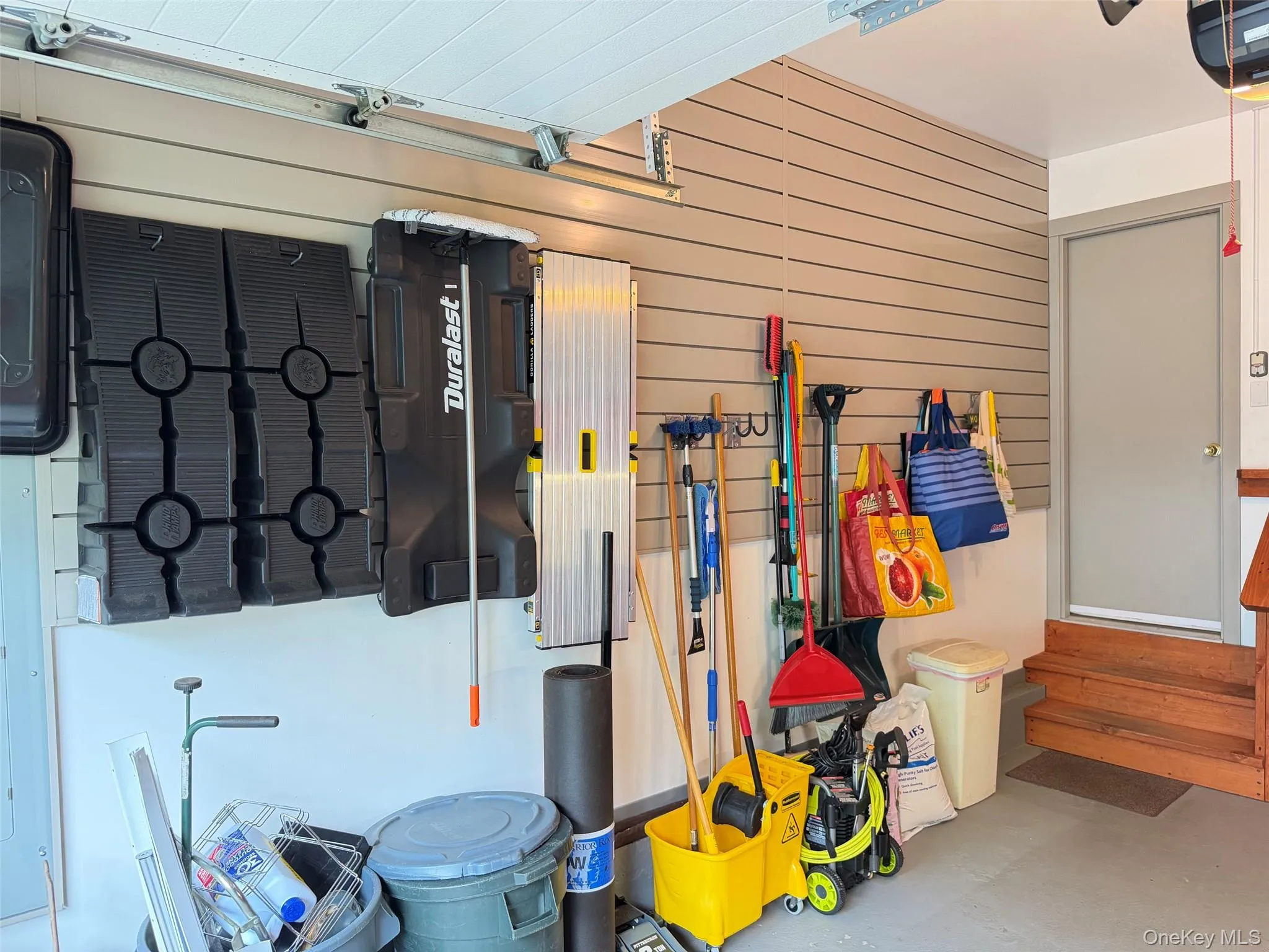 147 Hounslow Road, Brookhaven, NY, 3 Bedrooms Bedrooms, 5 Rooms Rooms,2 BathroomsBathrooms,Residential,For Rent,Hounslow,0,1007319 147 Hounslow Road, Brookhaven, NY, 3 Bedrooms Bedrooms, 5 Rooms Rooms,2 BathroomsBathrooms,Residential,For Rent,Hounslow,0,1007319
