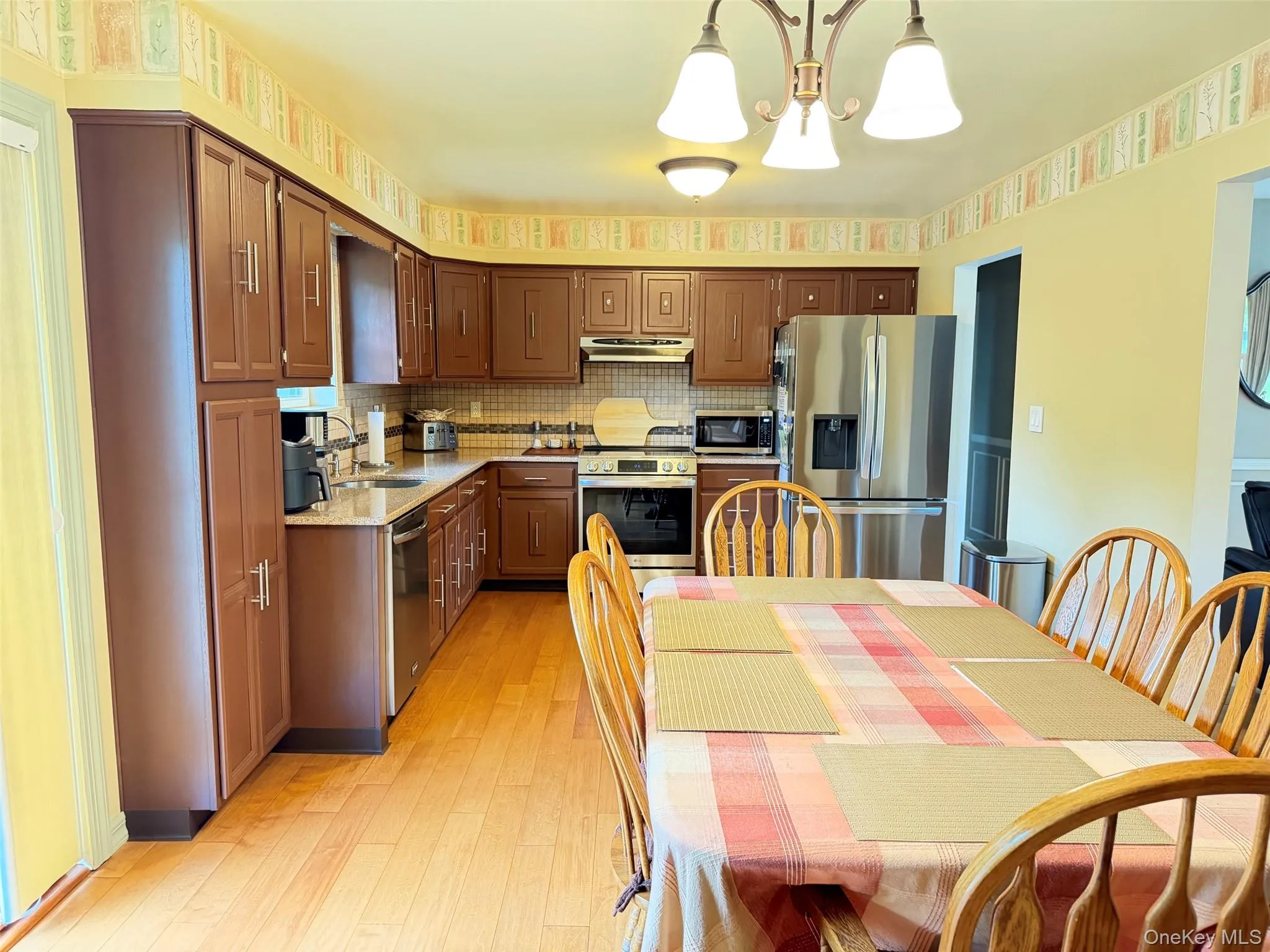 147 Hounslow Road, Brookhaven, NY, 3 Bedrooms Bedrooms, 5 Rooms Rooms,2 BathroomsBathrooms,Residential,For Rent,Hounslow,0,1007319 147 Hounslow Road, Brookhaven, NY, 3 Bedrooms Bedrooms, 5 Rooms Rooms,2 BathroomsBathrooms,Residential,For Rent,Hounslow,0,1007319