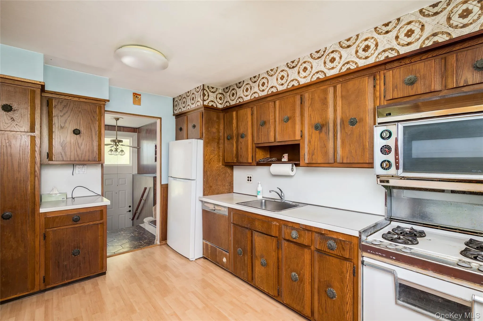 304 Violet Street, Oyster Bay, NY, 3 Bedrooms Bedrooms, 8 Rooms Rooms,1 BathroomBathrooms,Residential,For Rent,Violet,0,1007320 304 Violet Street, Oyster Bay, NY, 3 Bedrooms Bedrooms, 8 Rooms Rooms,1 BathroomBathrooms,Residential,For Rent,Violet,0,1007320