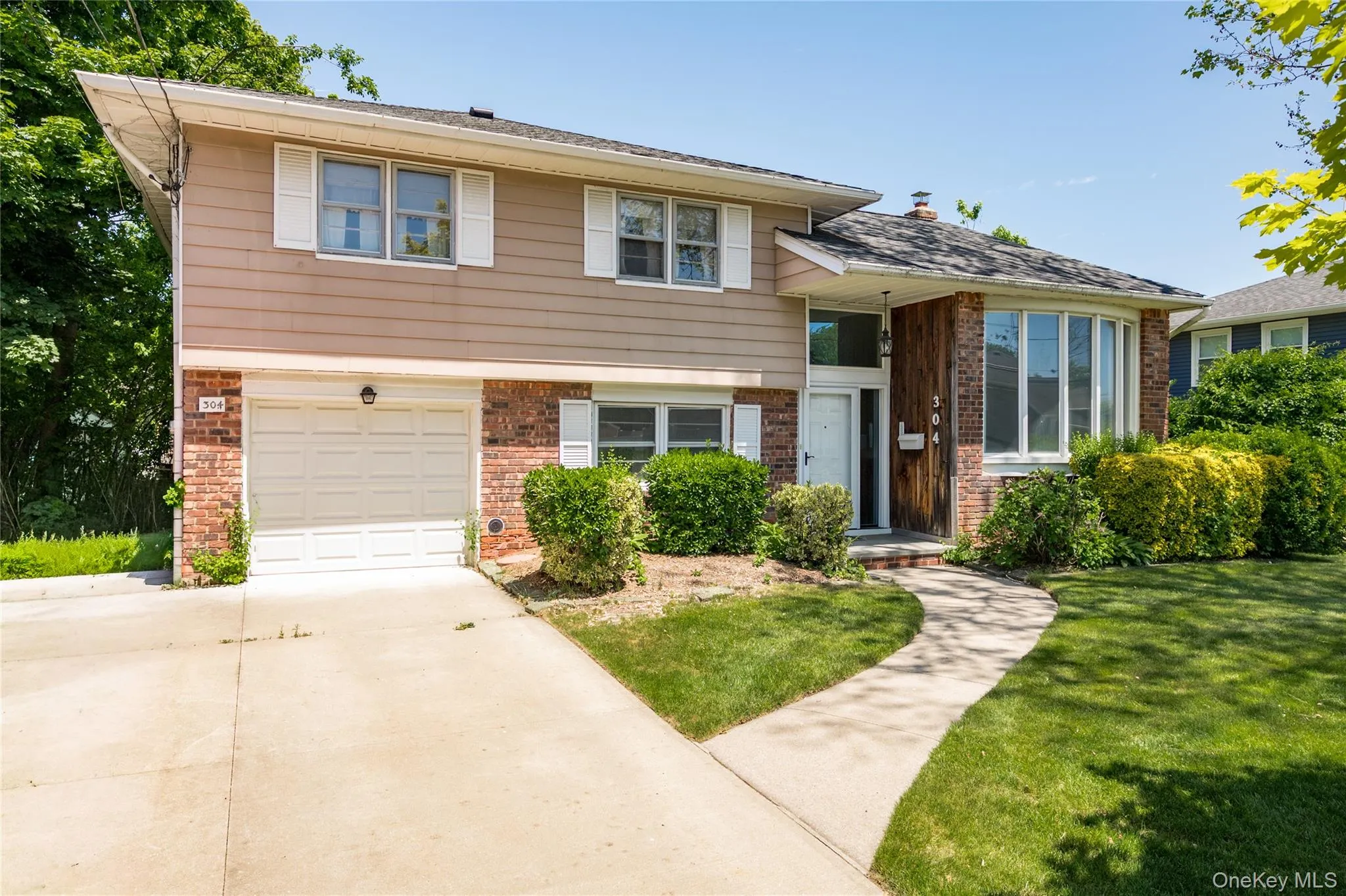 304 Violet Street, Oyster Bay, NY, 3 Bedrooms Bedrooms, 8 Rooms Rooms,1 BathroomBathrooms,Residential,For Rent,Violet,0,1007320 304 Violet Street, Oyster Bay, NY, 3 Bedrooms Bedrooms, 8 Rooms Rooms,1 BathroomBathrooms,Residential,For Rent,Violet,0,1007320