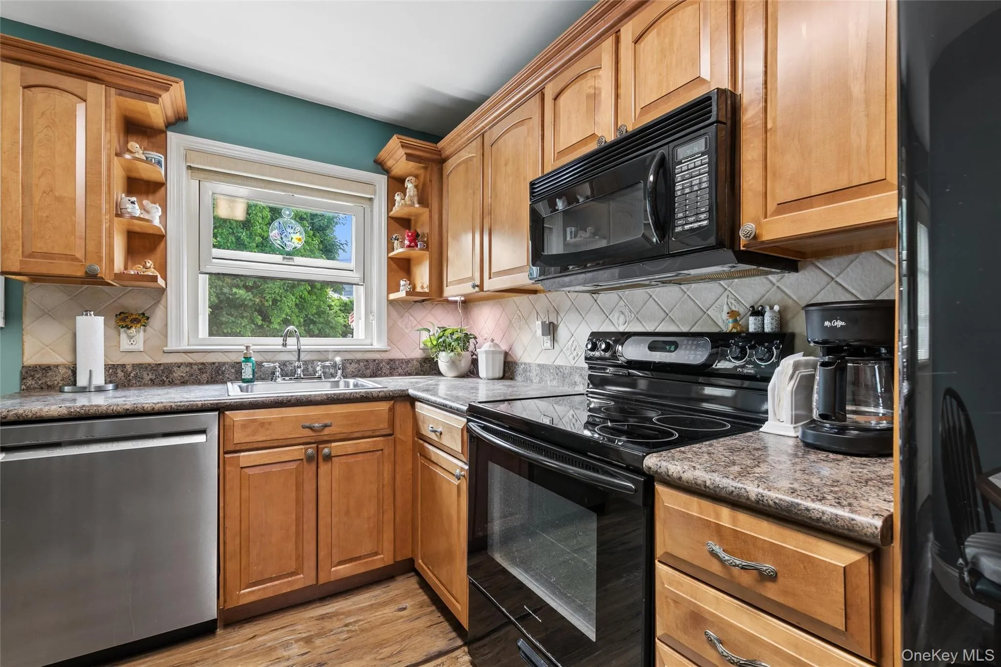 15 Willard Avenue, Oyster Bay, NY, 5 Bedrooms Bedrooms, 10 Rooms Rooms,2 BathroomsBathrooms,Residential,For Rent,Willard,0,1007321 15 Willard Avenue, Oyster Bay, NY, 5 Bedrooms Bedrooms, 10 Rooms Rooms,2 BathroomsBathrooms,Residential,For Rent,Willard,0,1007321